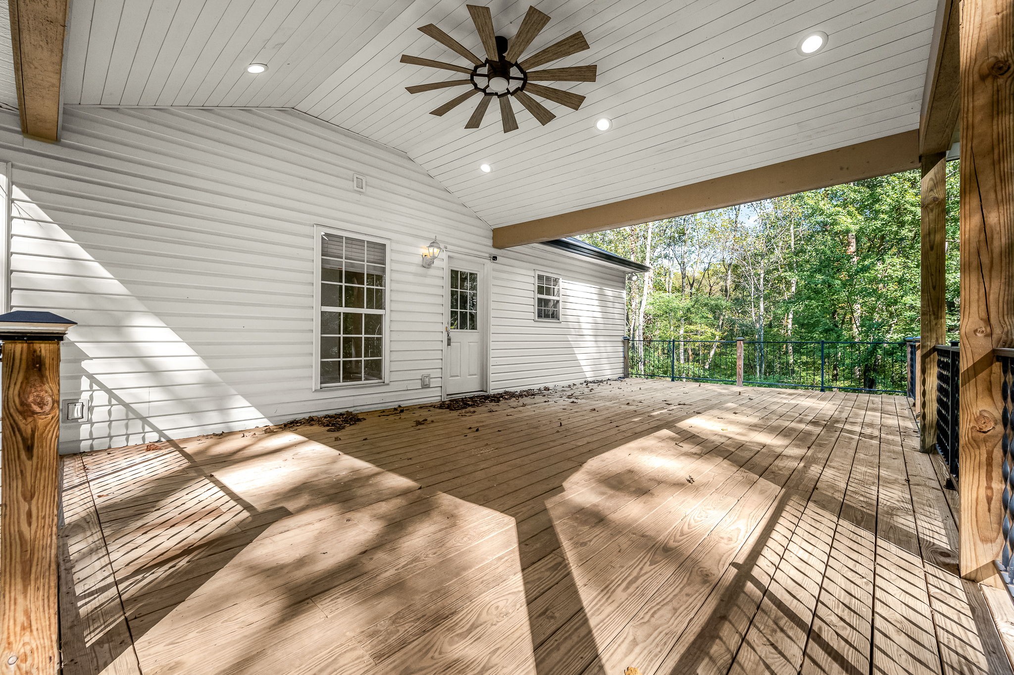 216 Juanita Dr
