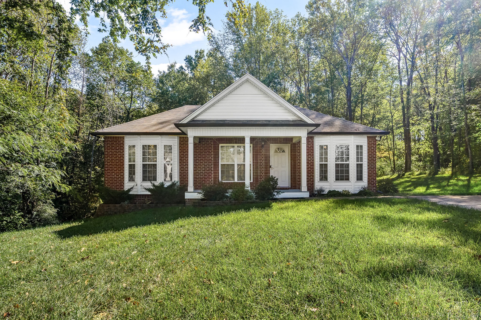 216 Juanita Dr