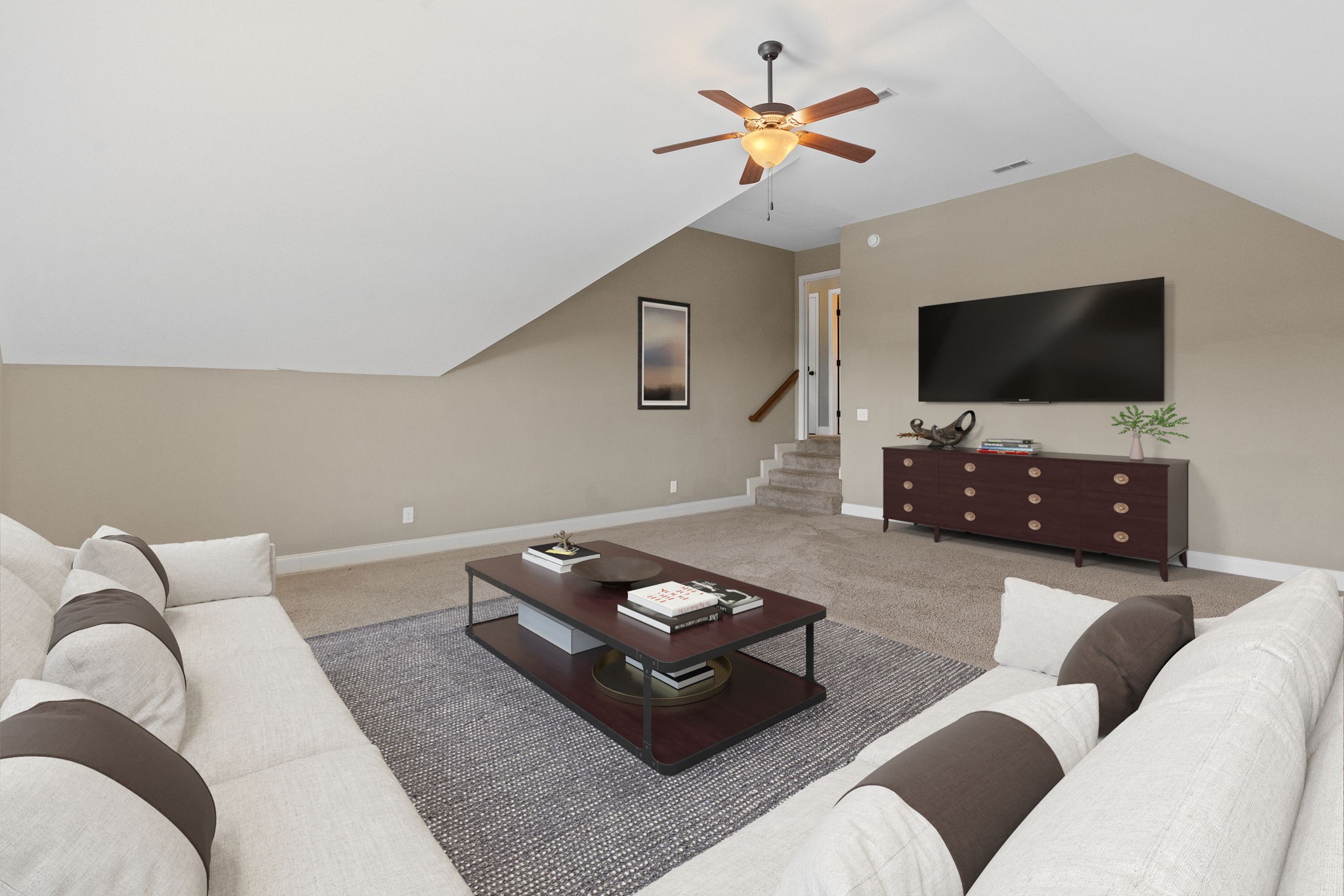 2016 W McLaughlin St