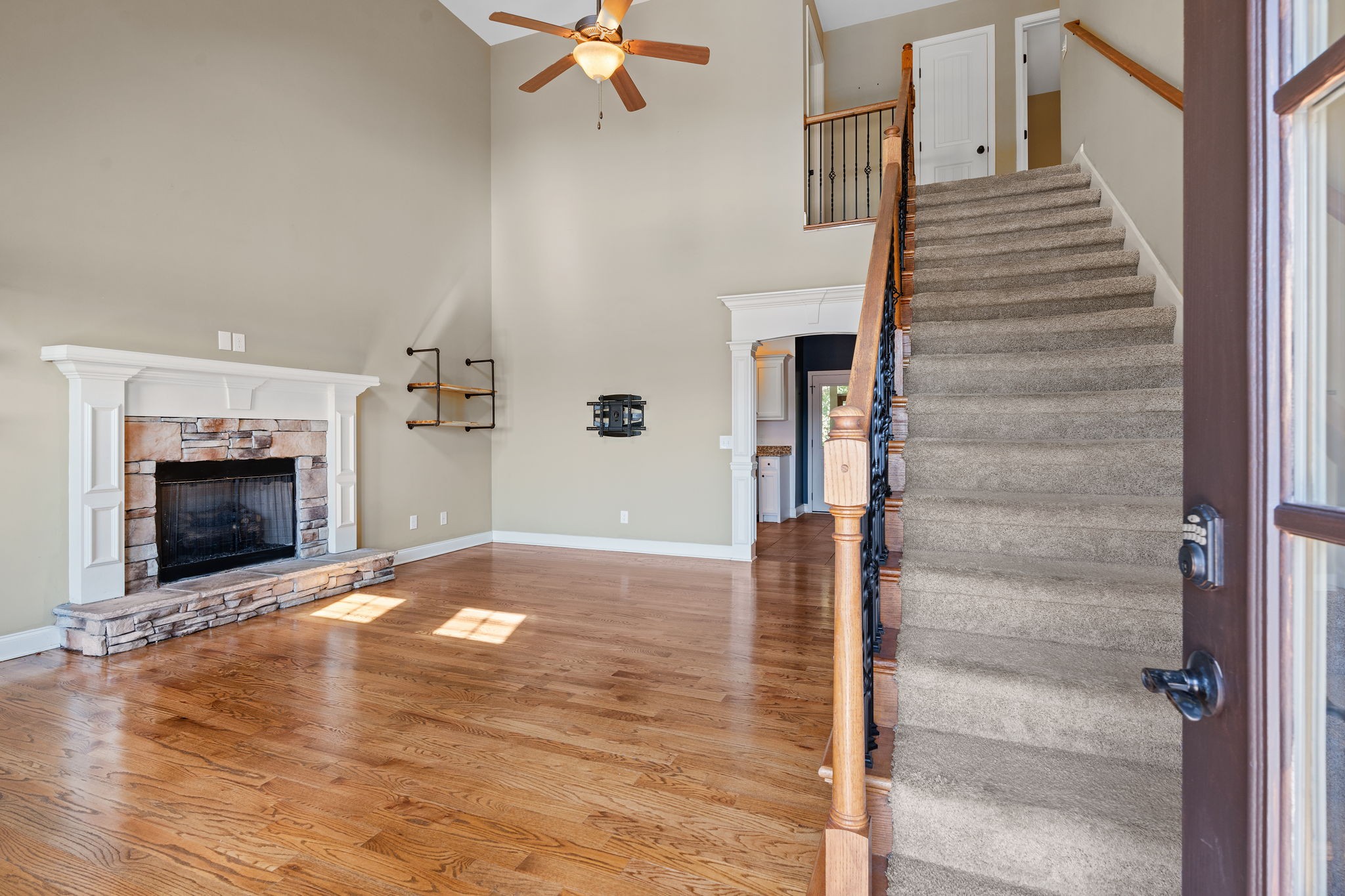 2016 W McLaughlin St