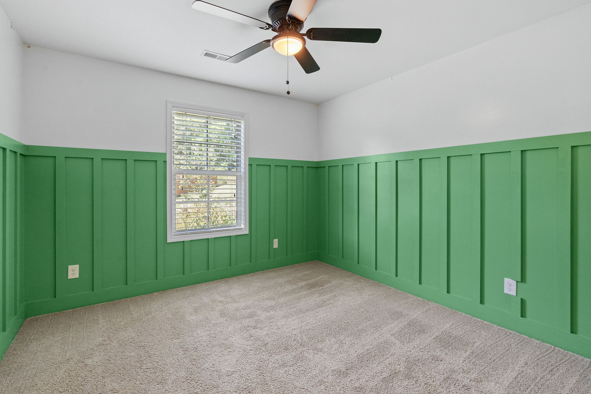 2016 W McLaughlin St