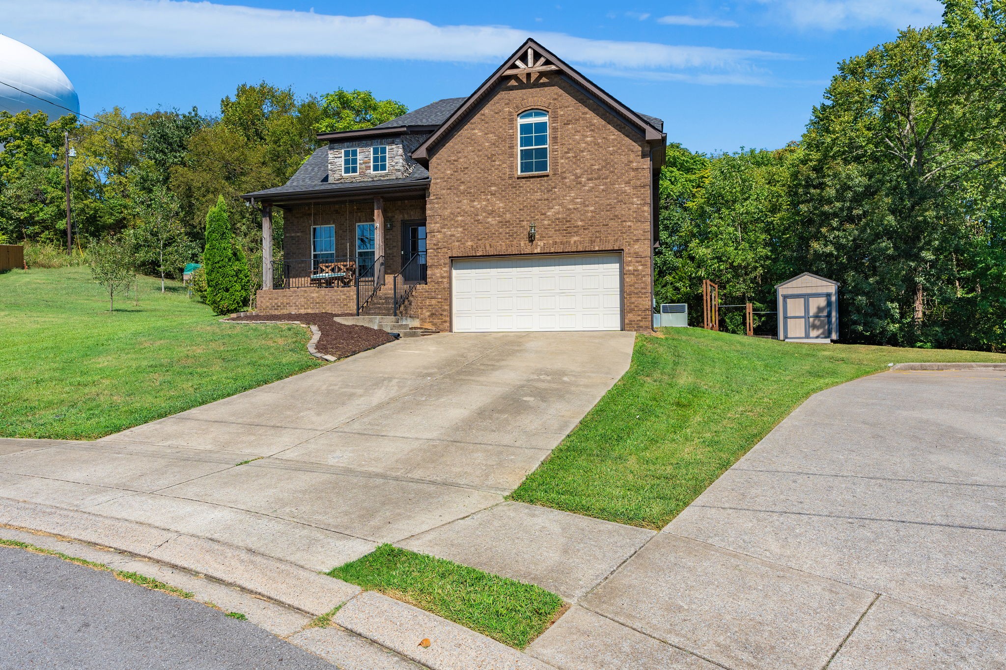 2016 W McLaughlin St