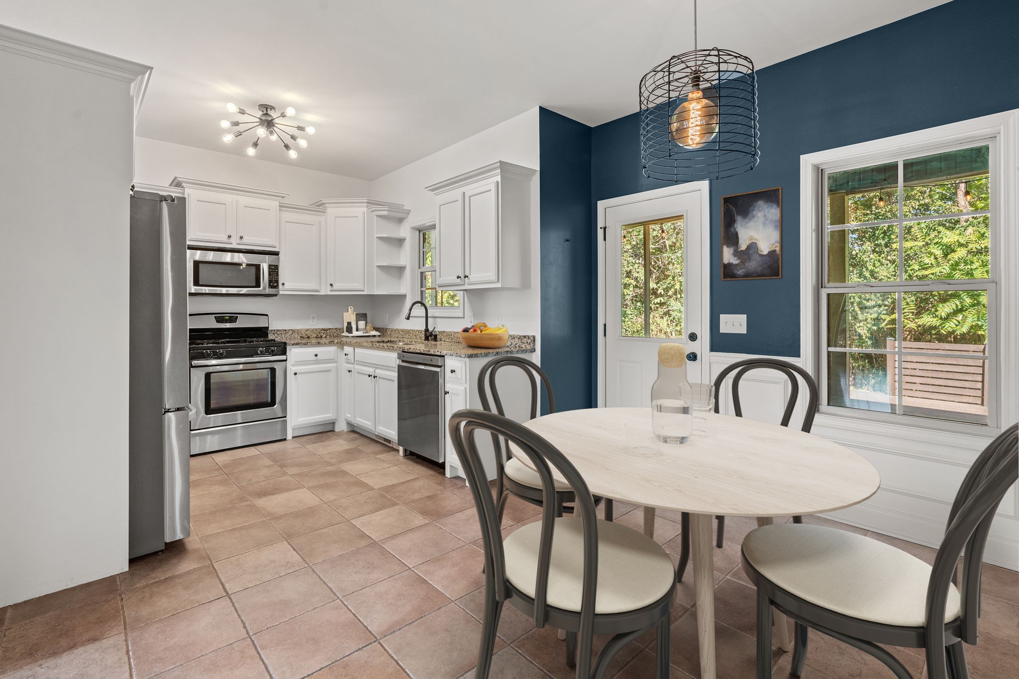 2016 W McLaughlin St