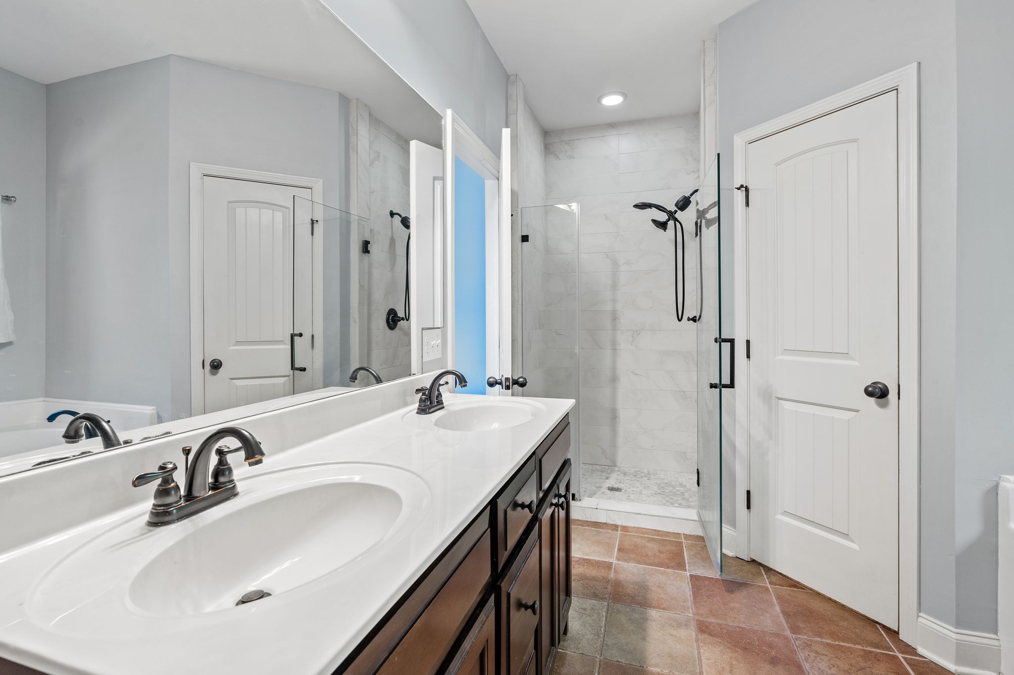 2016 W McLaughlin St