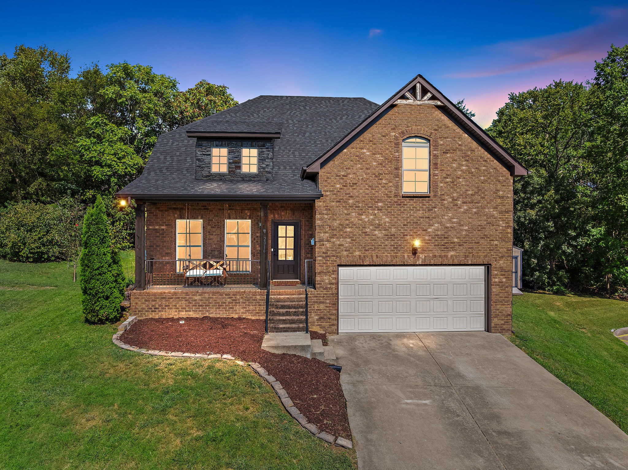 2016 W McLaughlin St