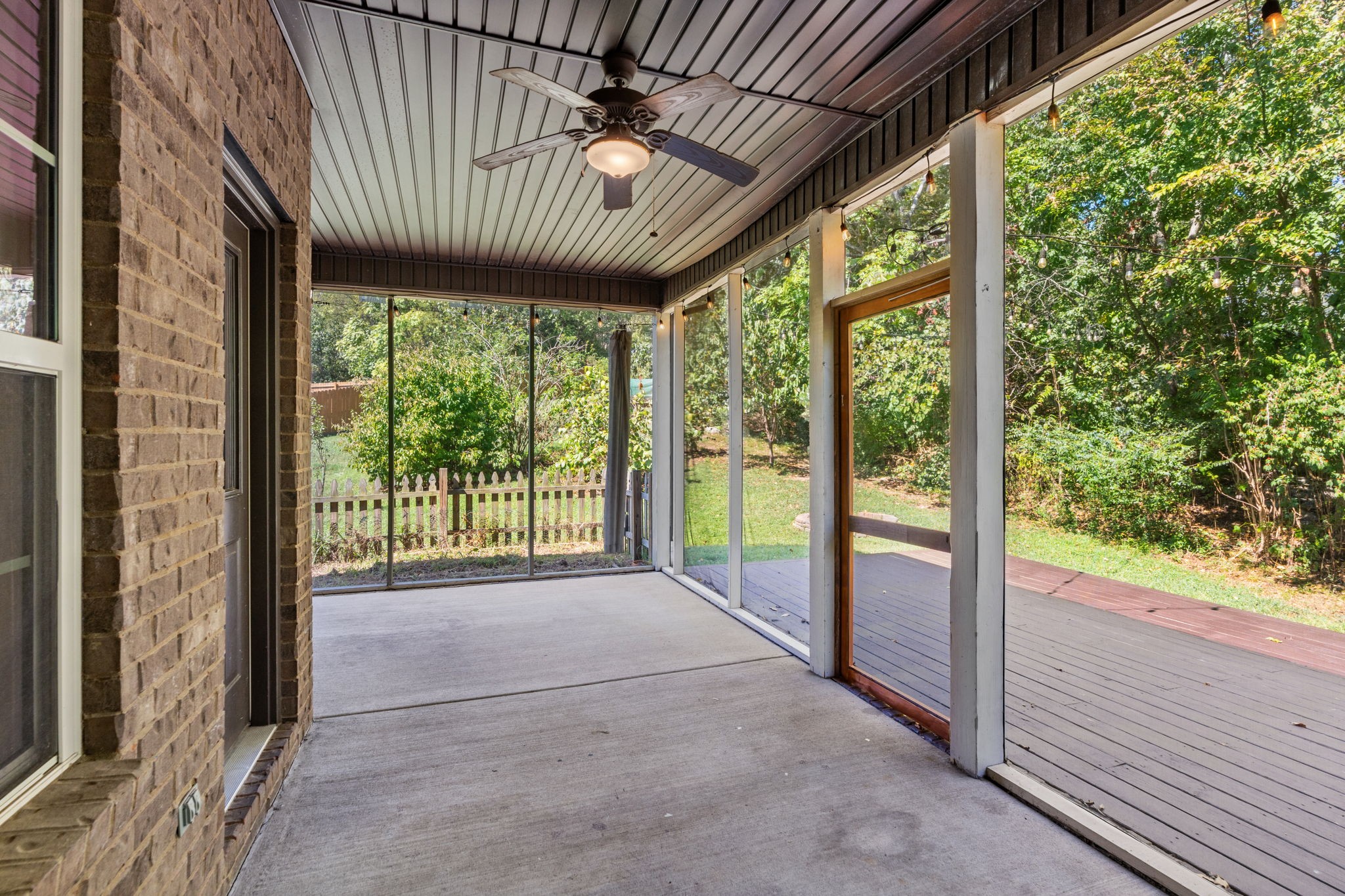 2016 W McLaughlin St