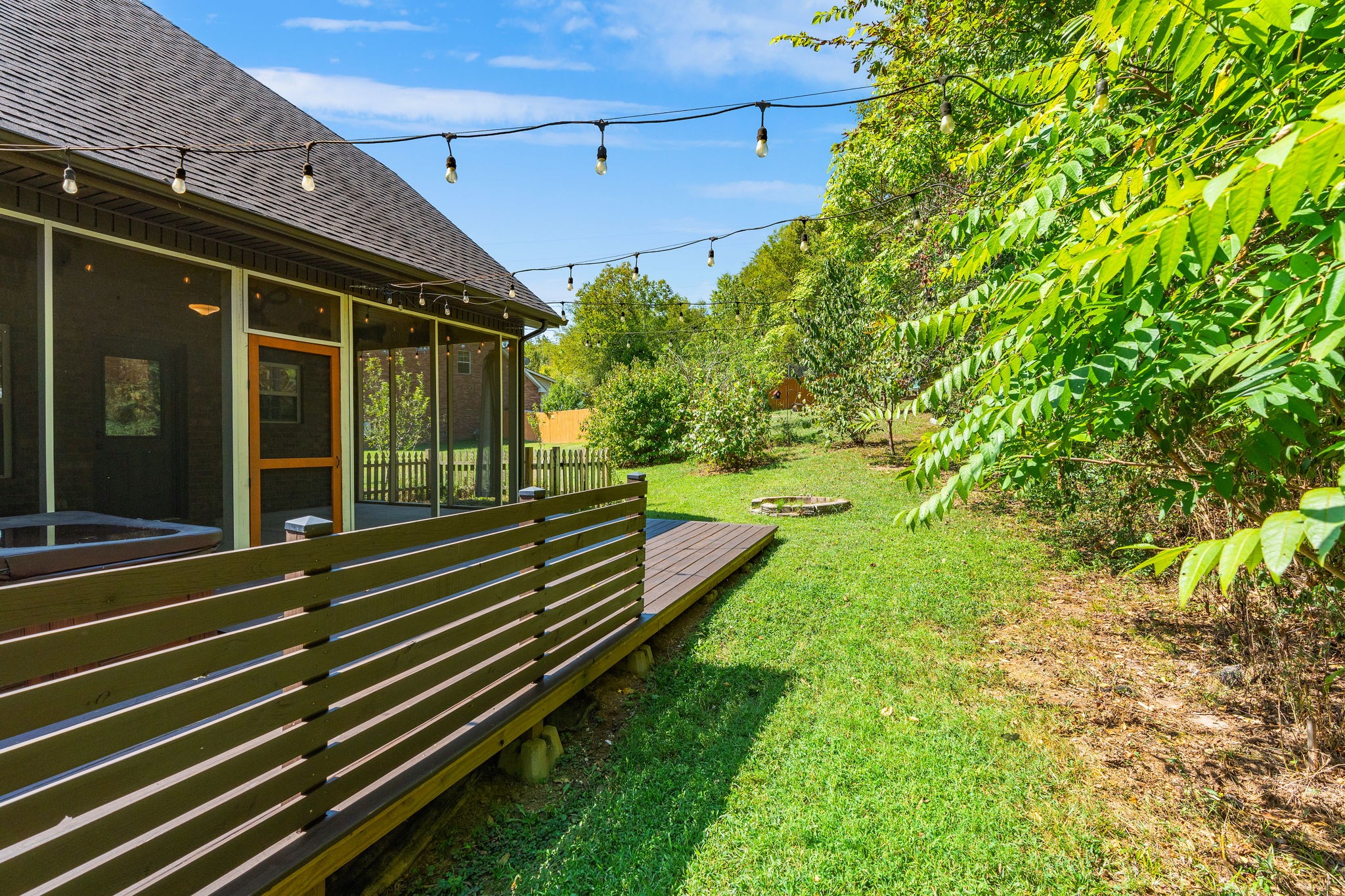 2016 W McLaughlin St