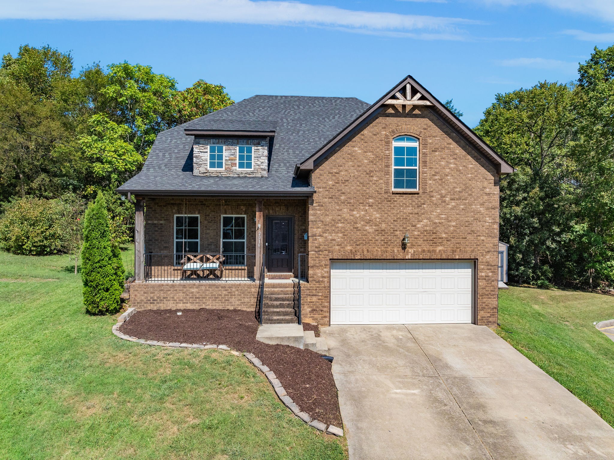 2016 W McLaughlin St