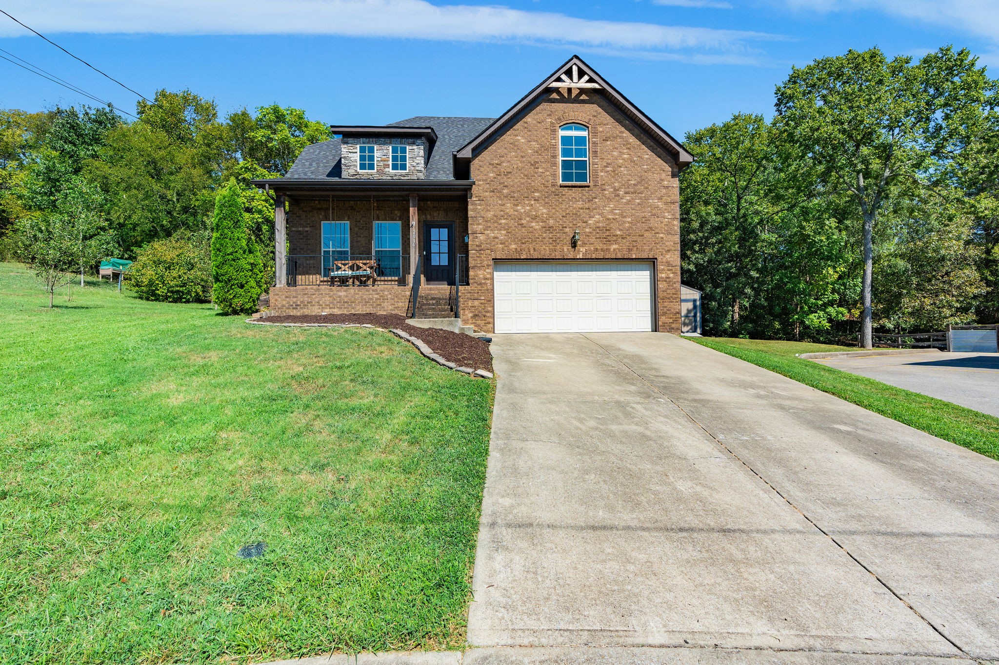 2016 W McLaughlin St