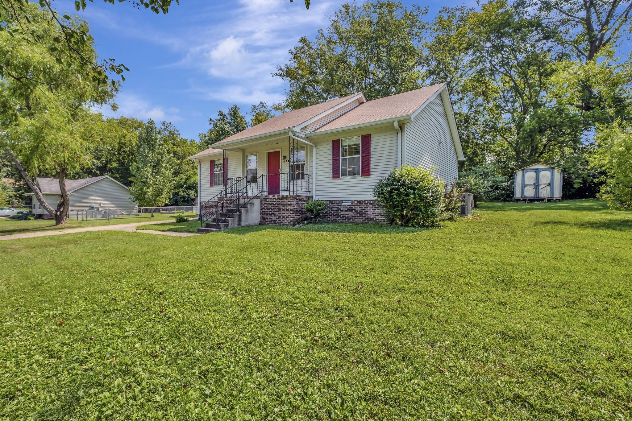 1255 Hillwood Ct