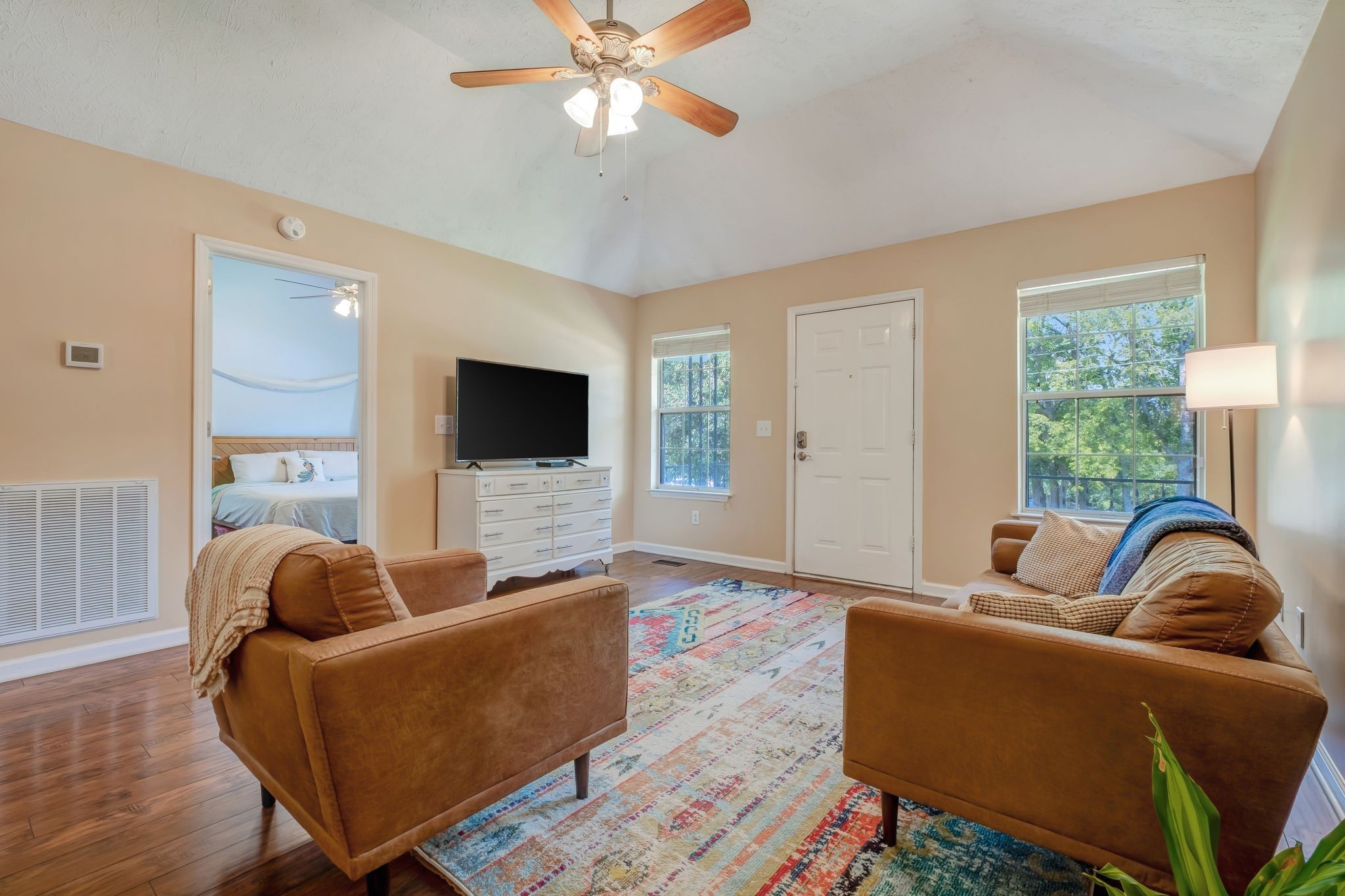 1255 Hillwood Ct