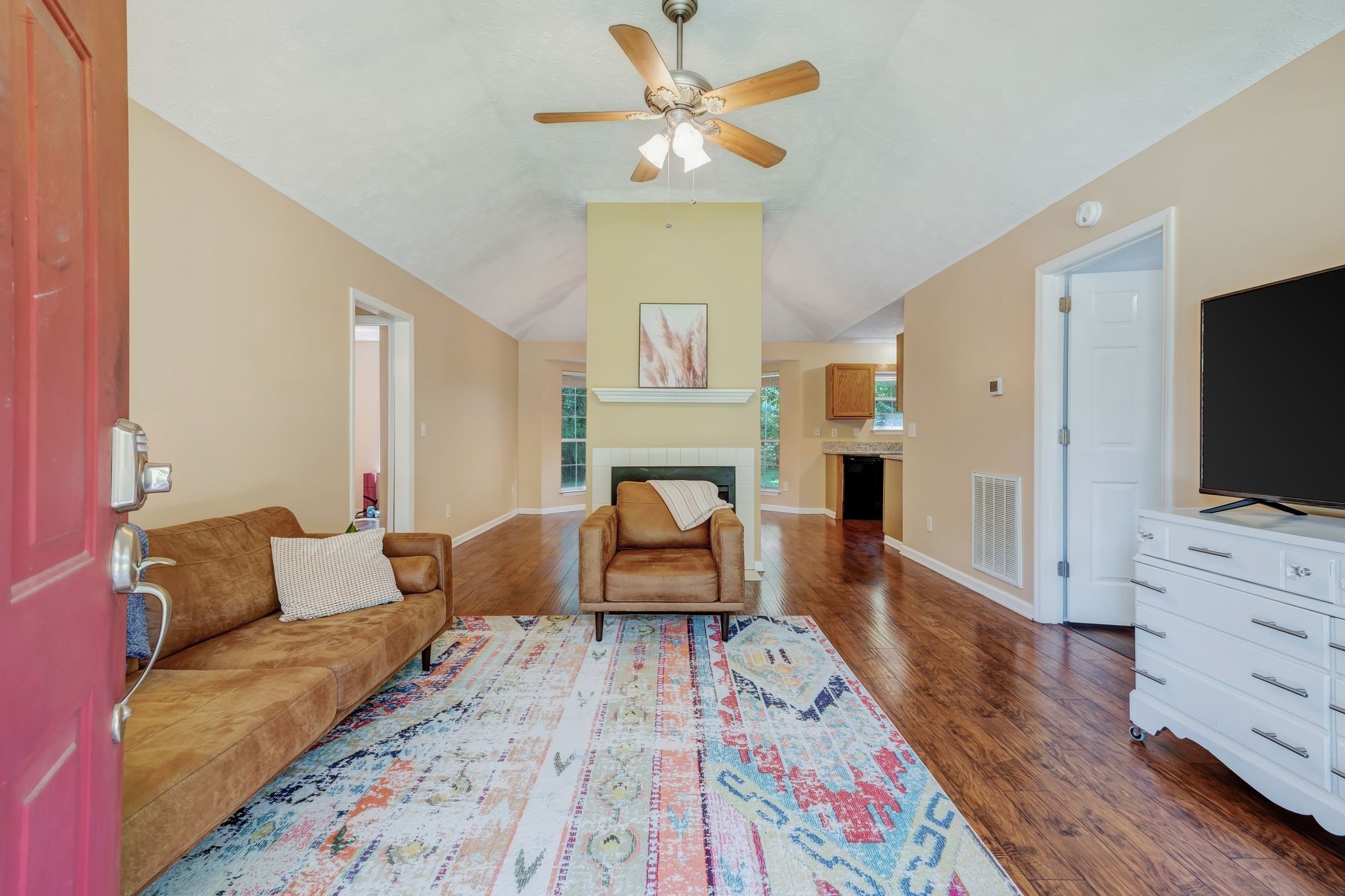 1255 Hillwood Ct
