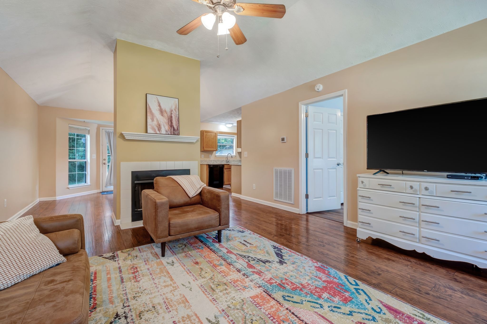 1255 Hillwood Ct