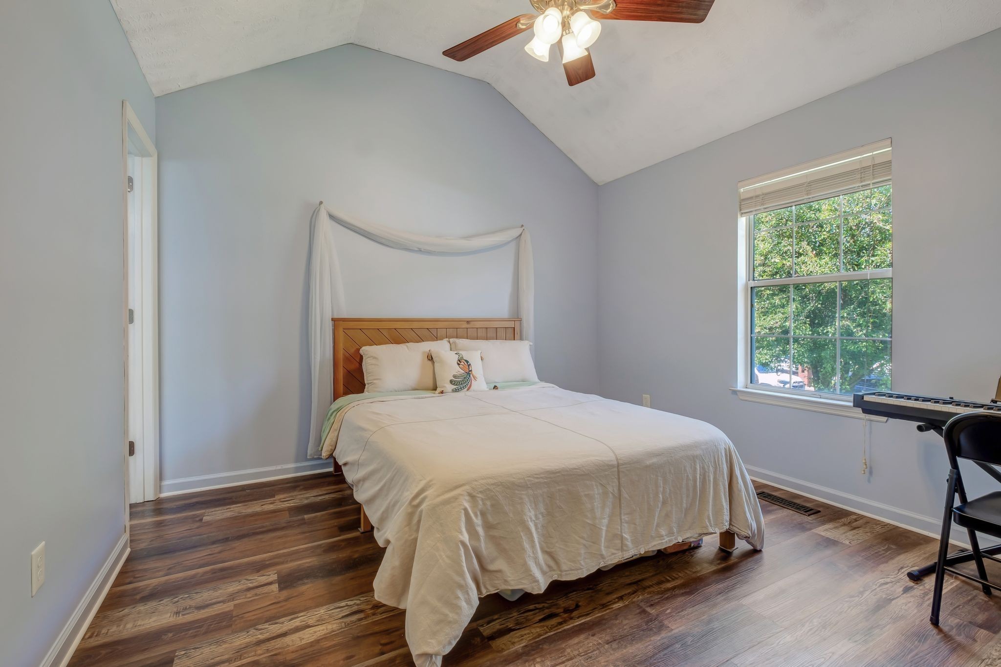 1255 Hillwood Ct