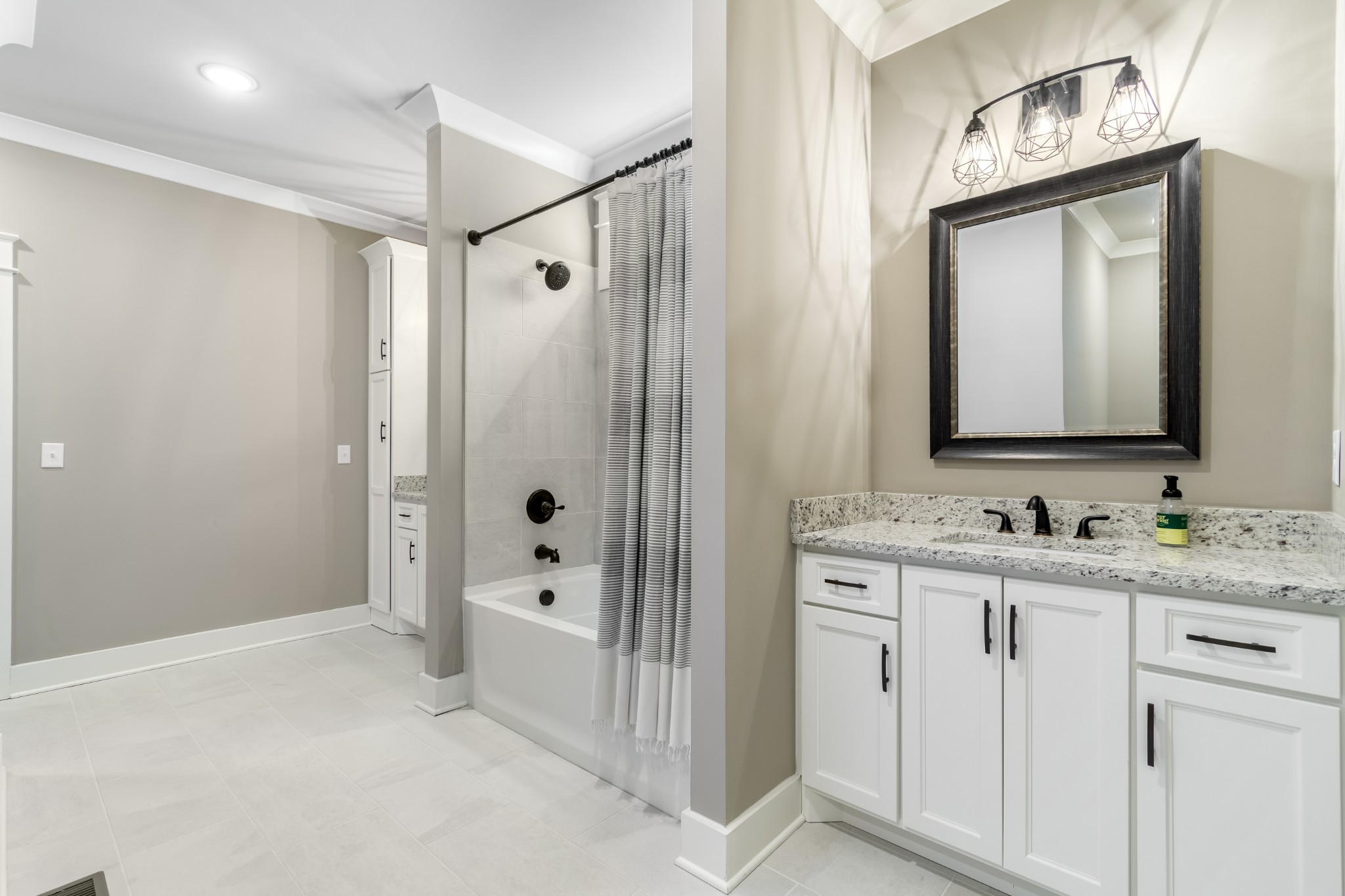 636 Weeping Willow Rd