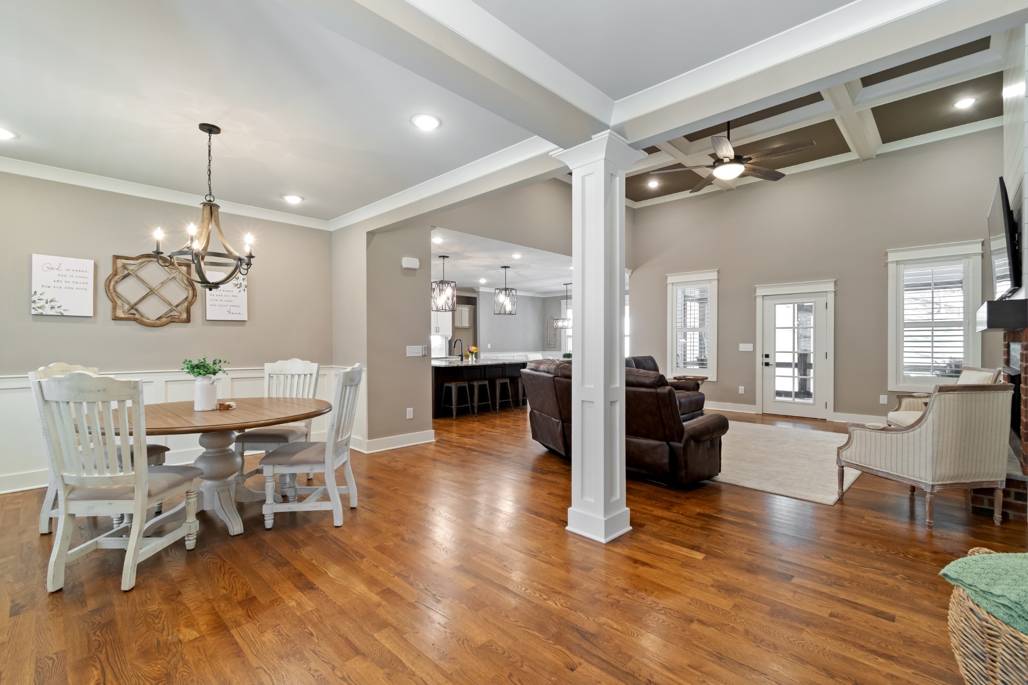 636 Weeping Willow Rd