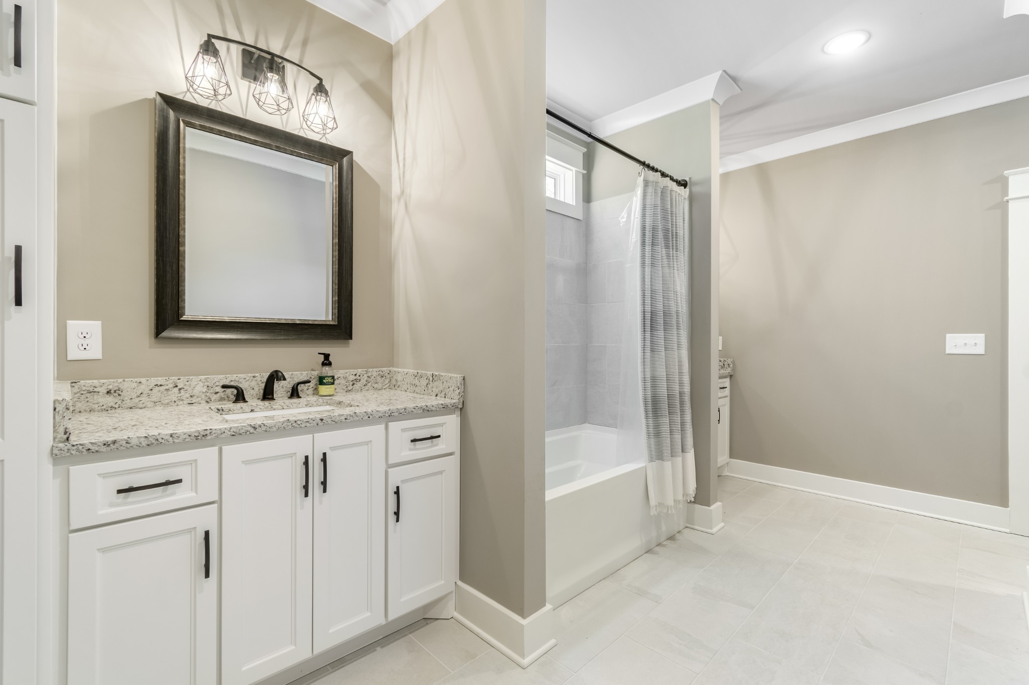 636 Weeping Willow Rd