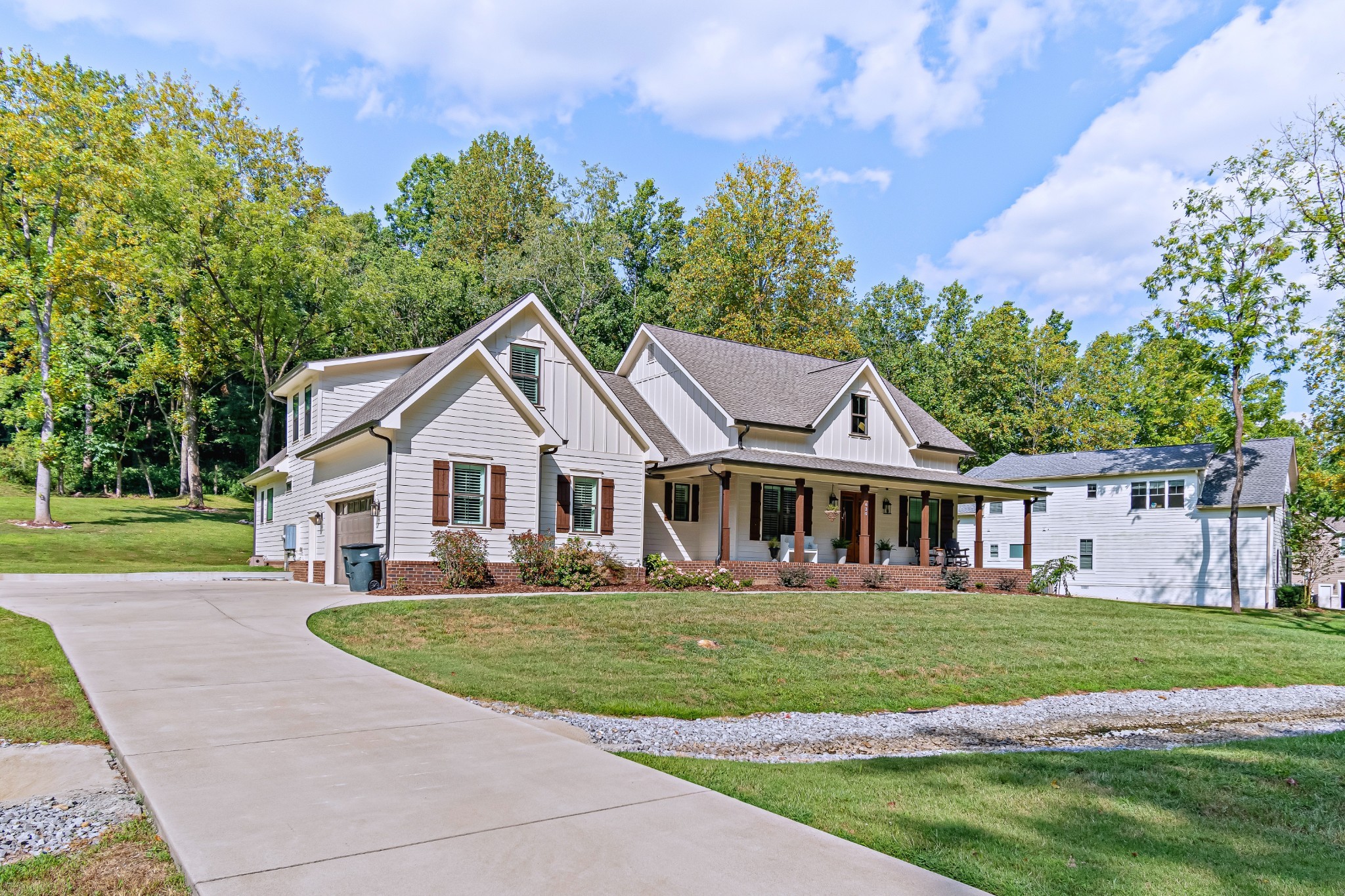 636 Weeping Willow Rd