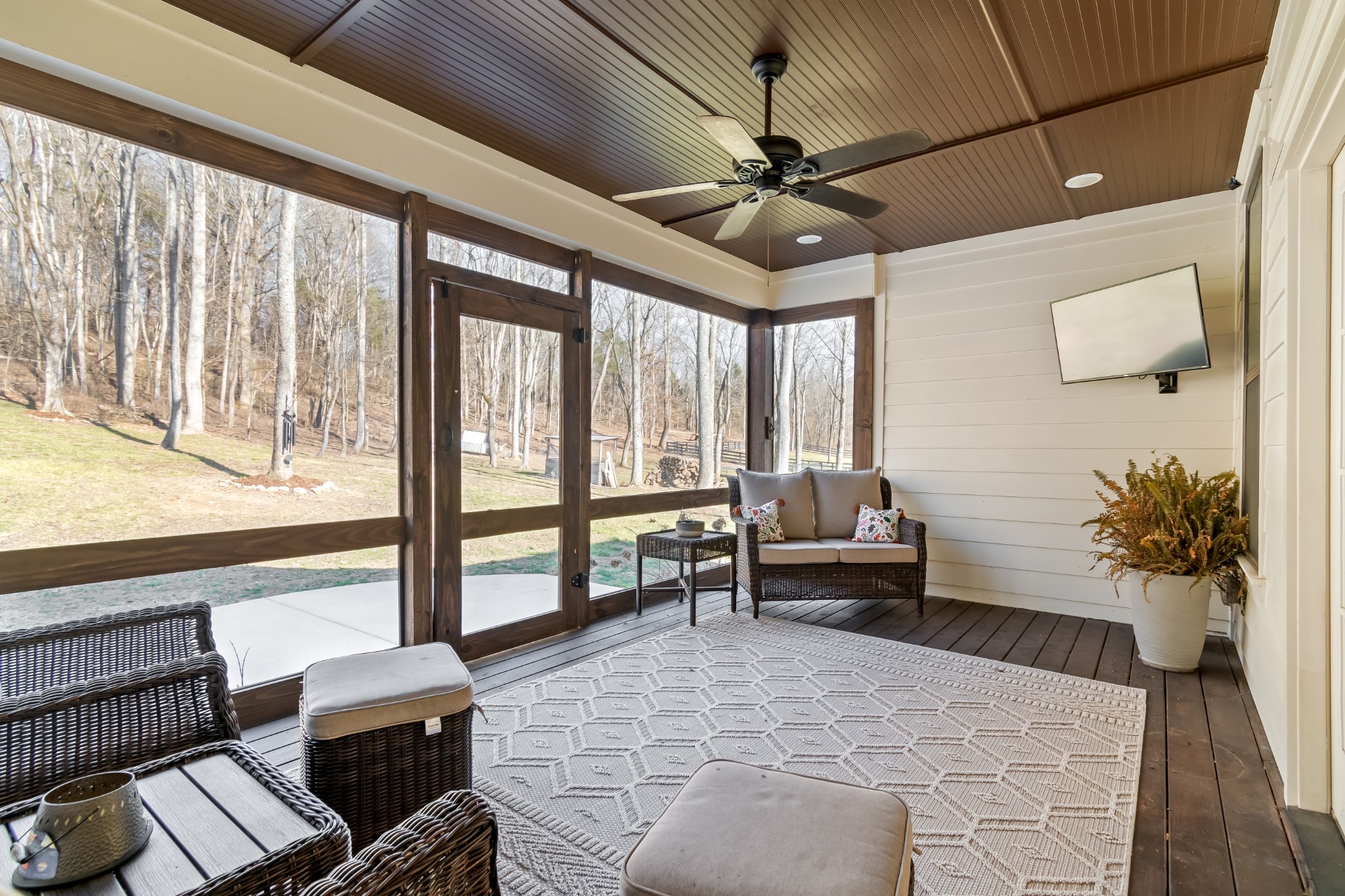 636 Weeping Willow Rd