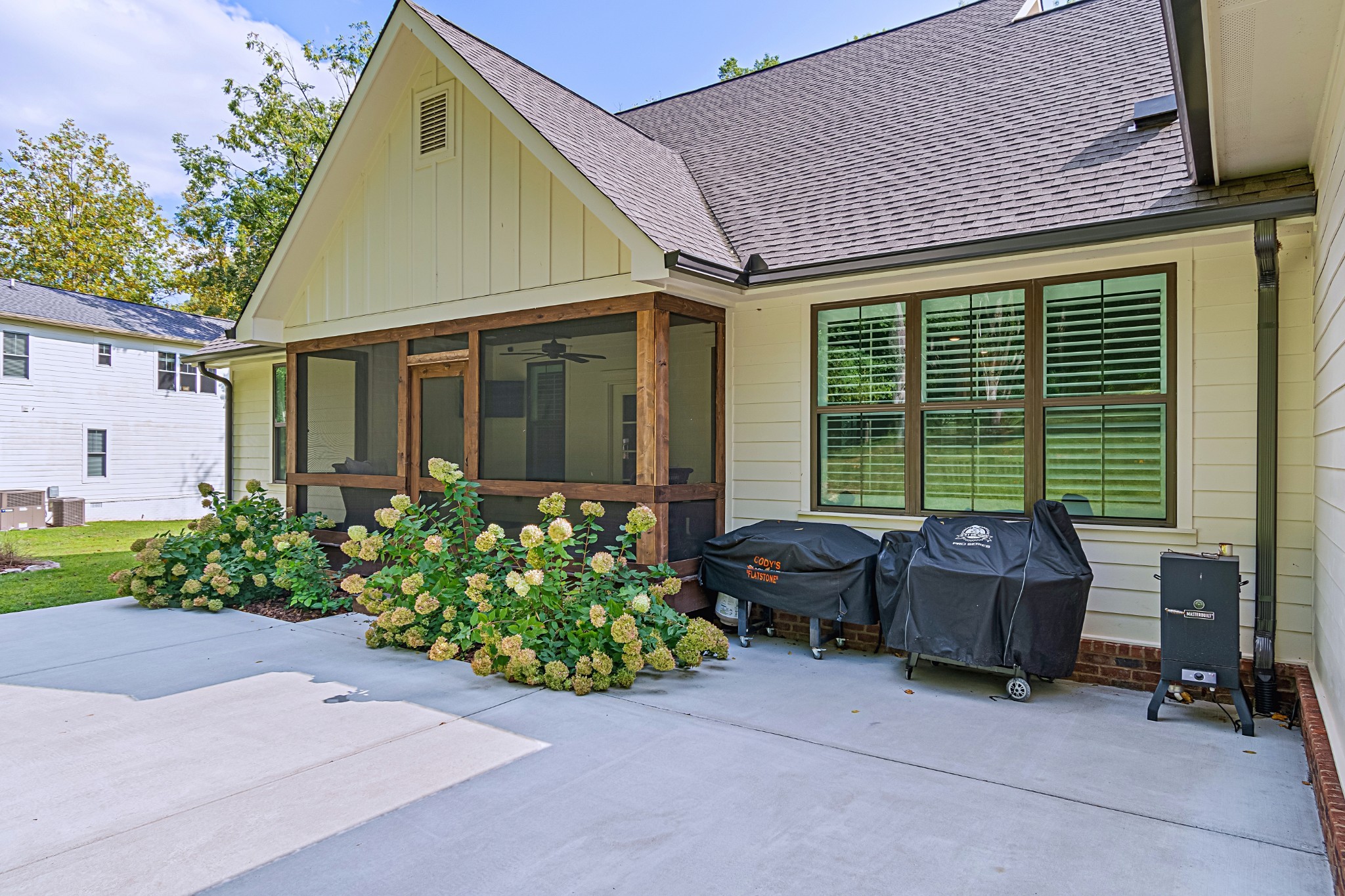 636 Weeping Willow Rd