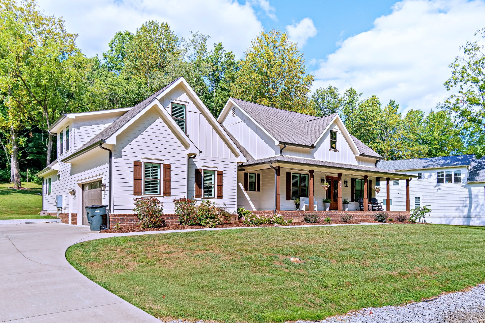 636 Weeping Willow Rd