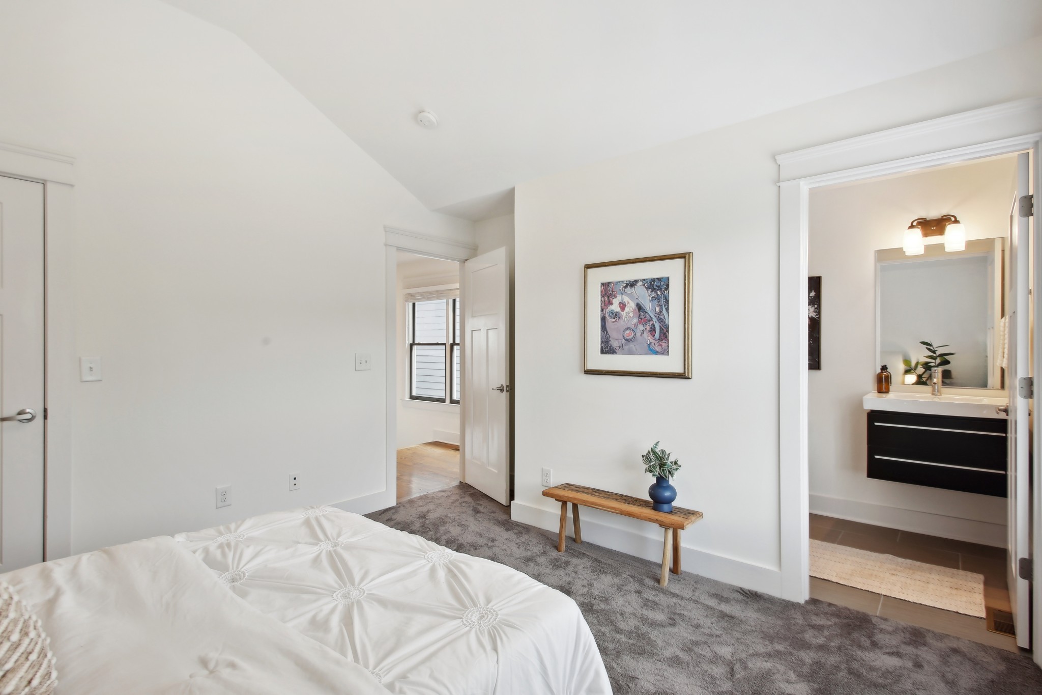 306 Artisan Ln