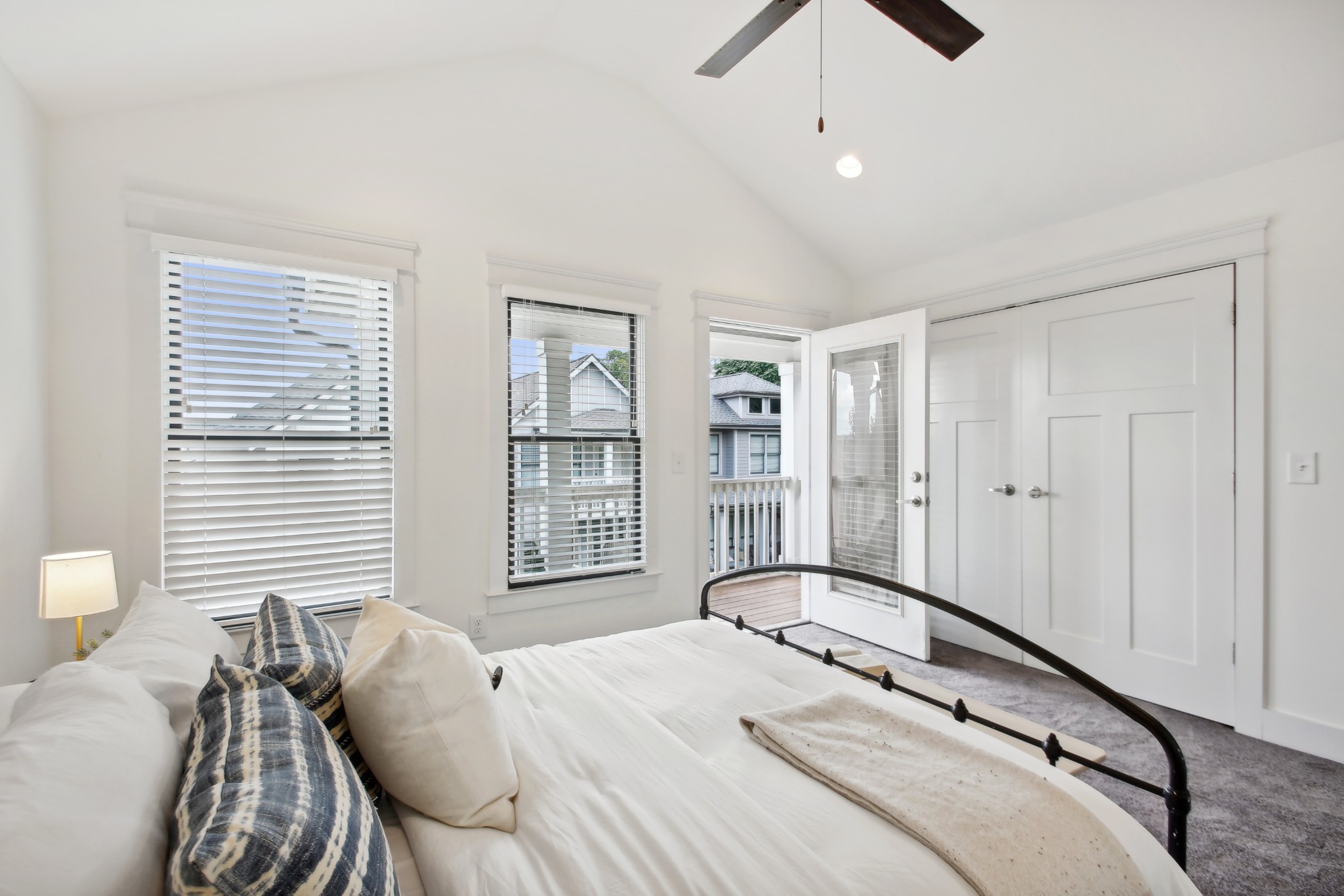 306 Artisan Ln