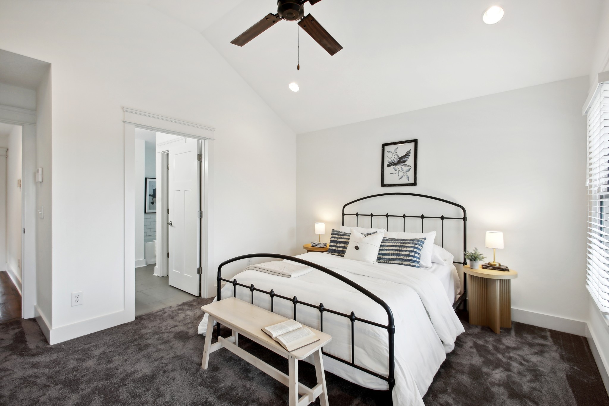 306 Artisan Ln