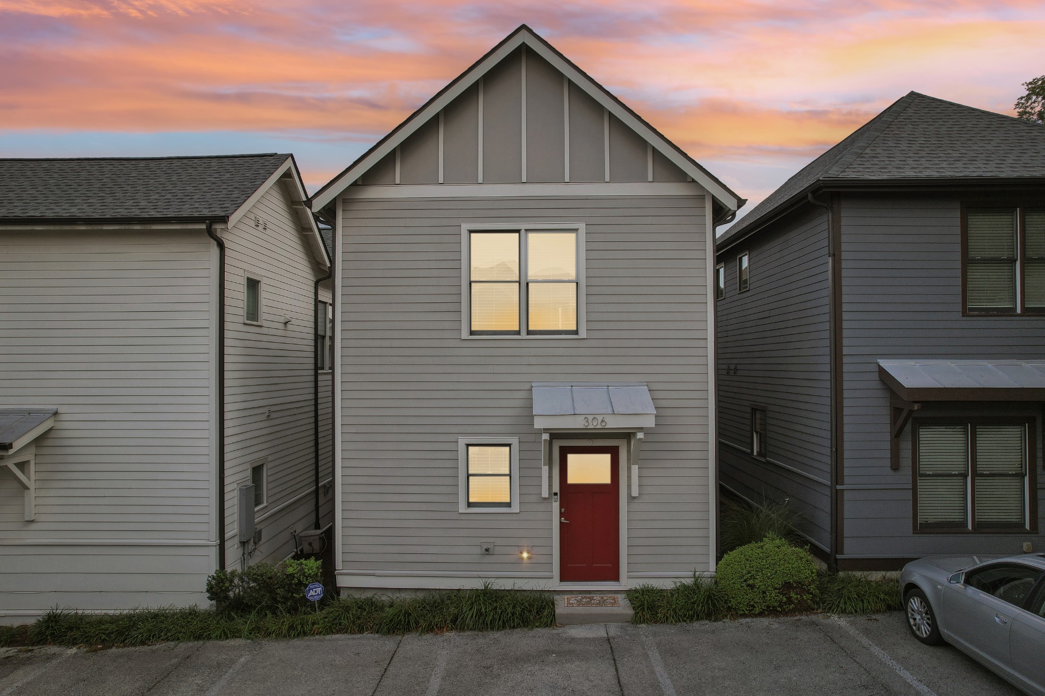 306 Artisan Ln