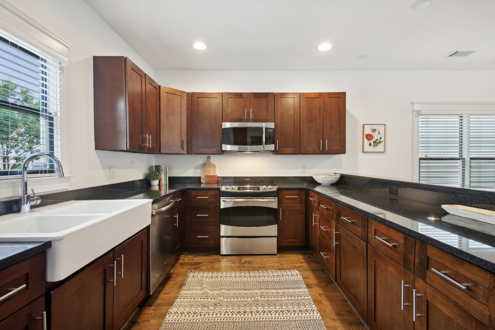 306 Artisan Ln