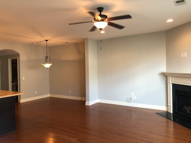 332 Windgrove Ter