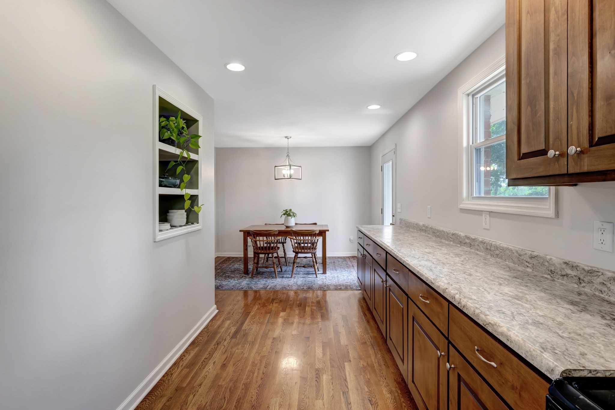 2618 Airpark Dr