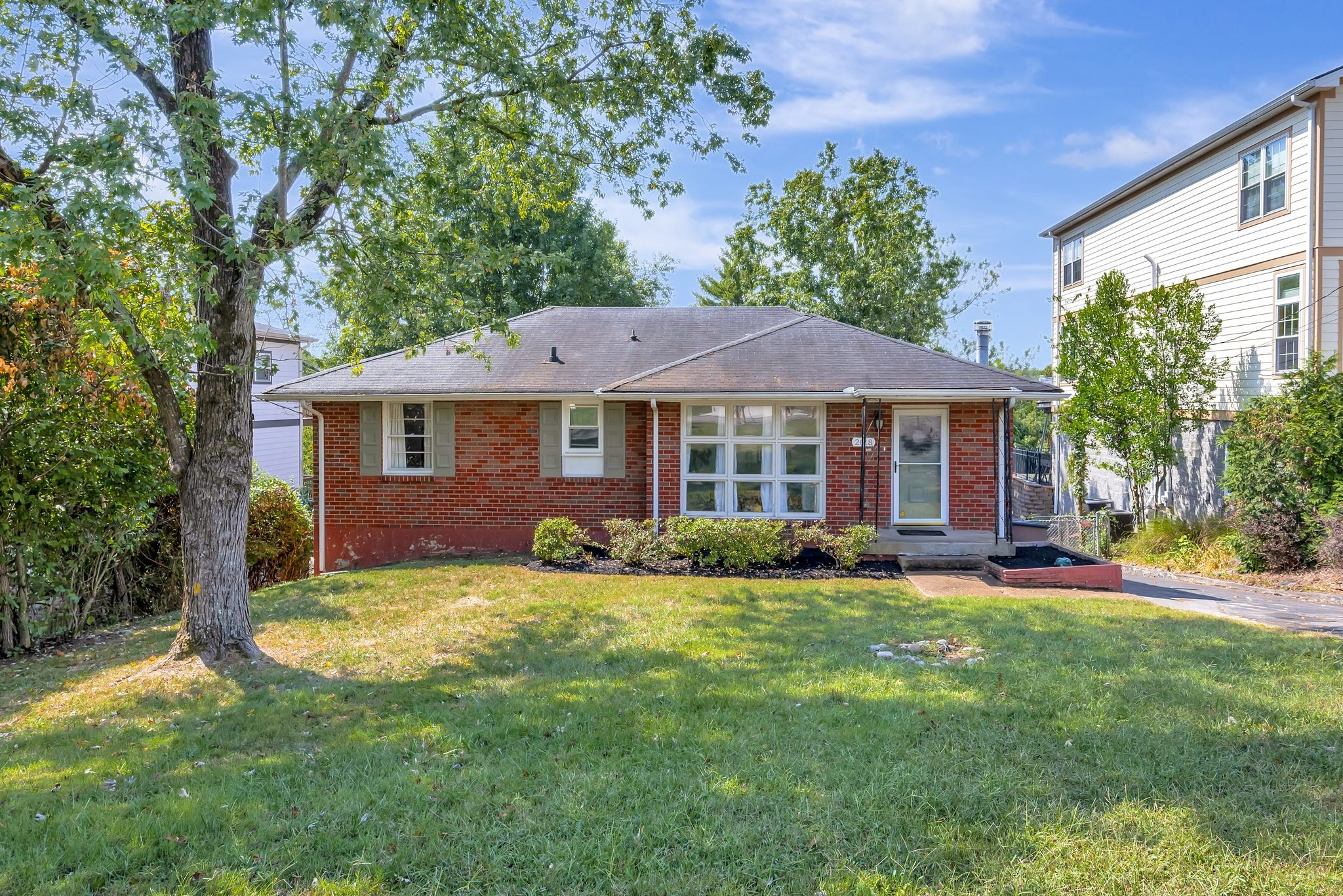 2618 Airpark Dr