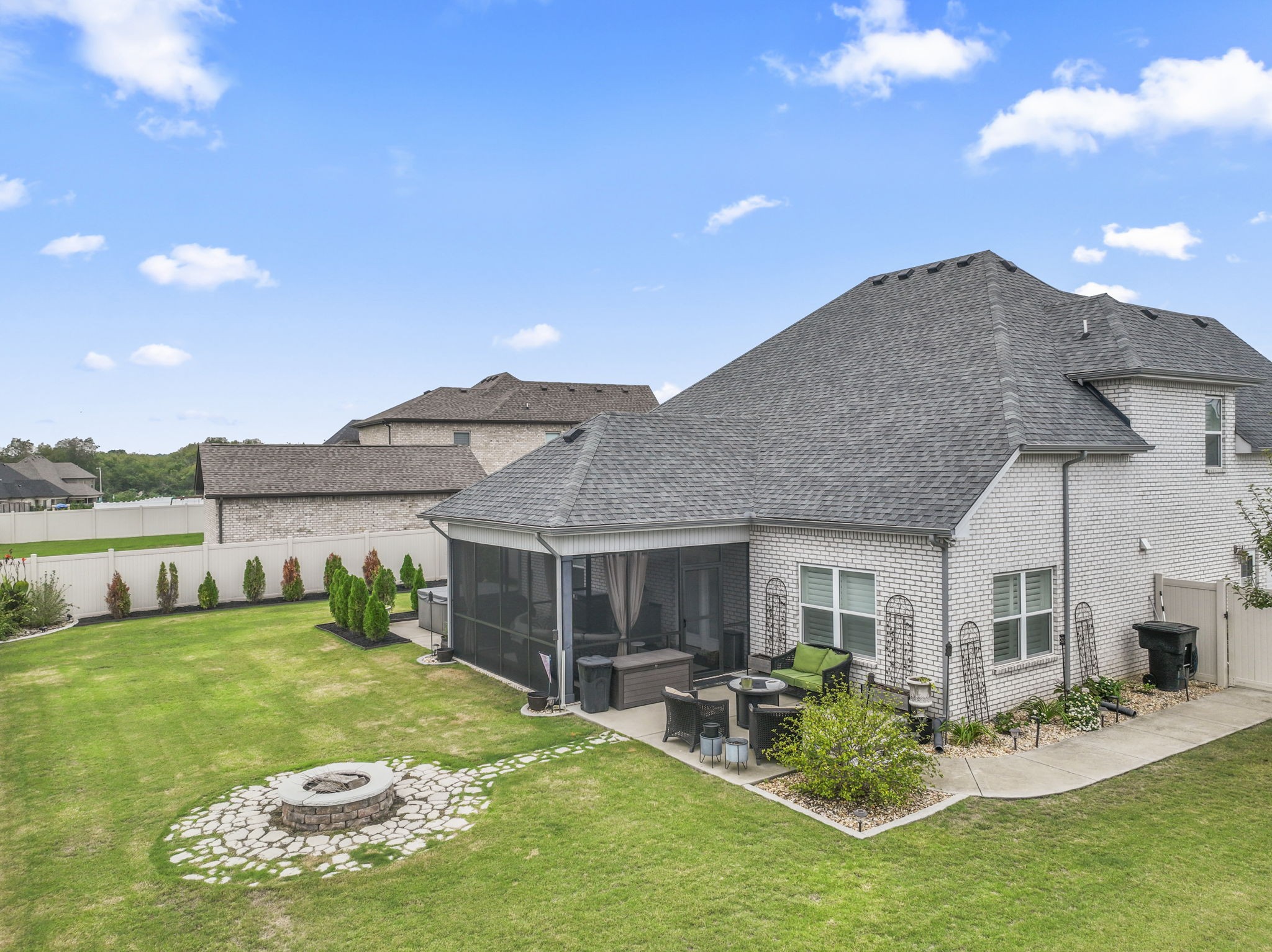 1122 Escalade Ct