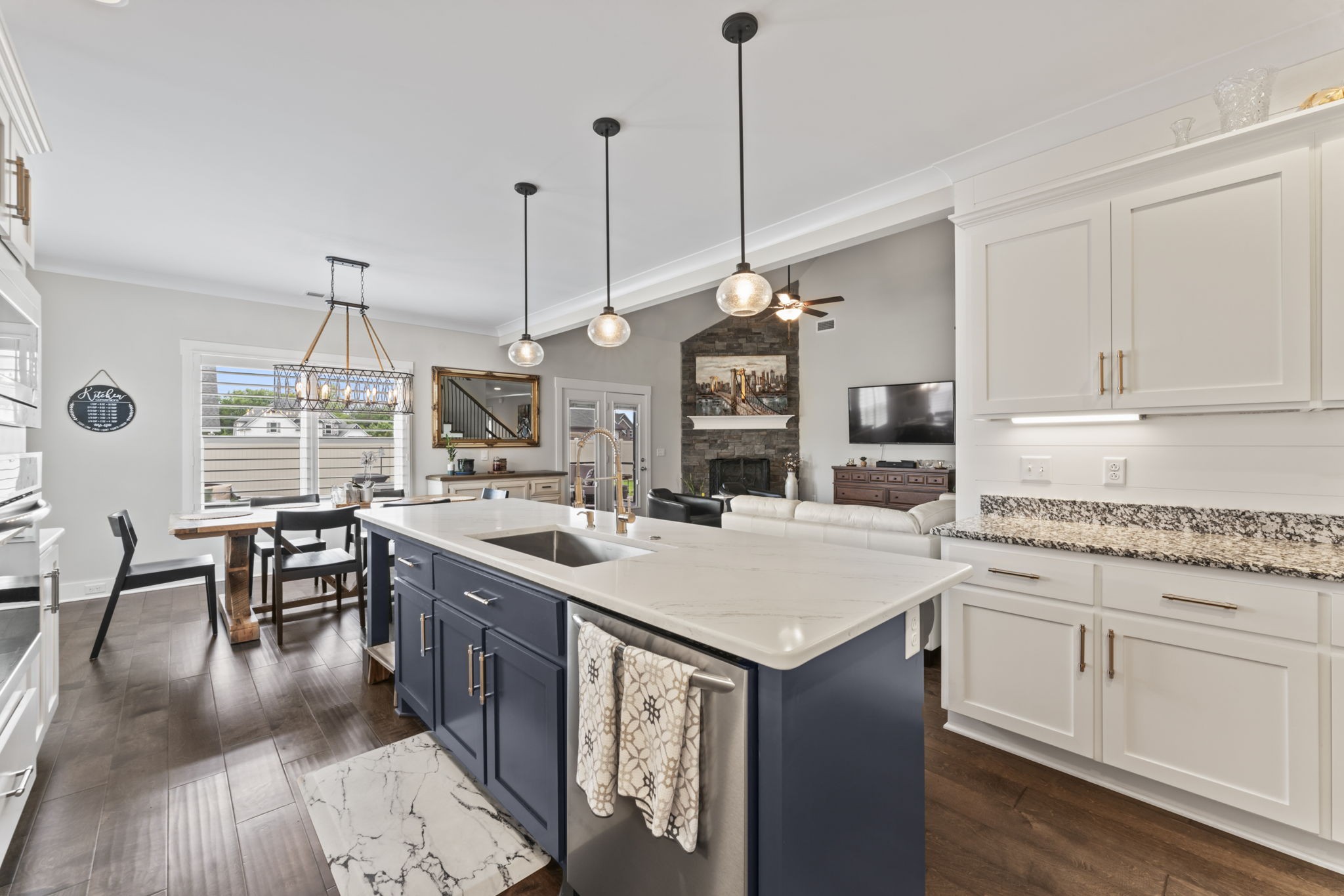 1122 Escalade Ct