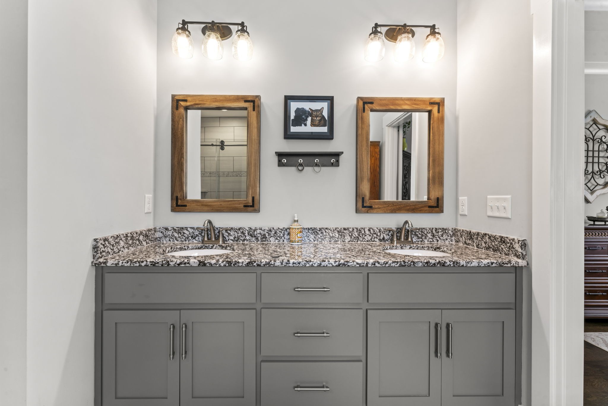 1122 Escalade Ct