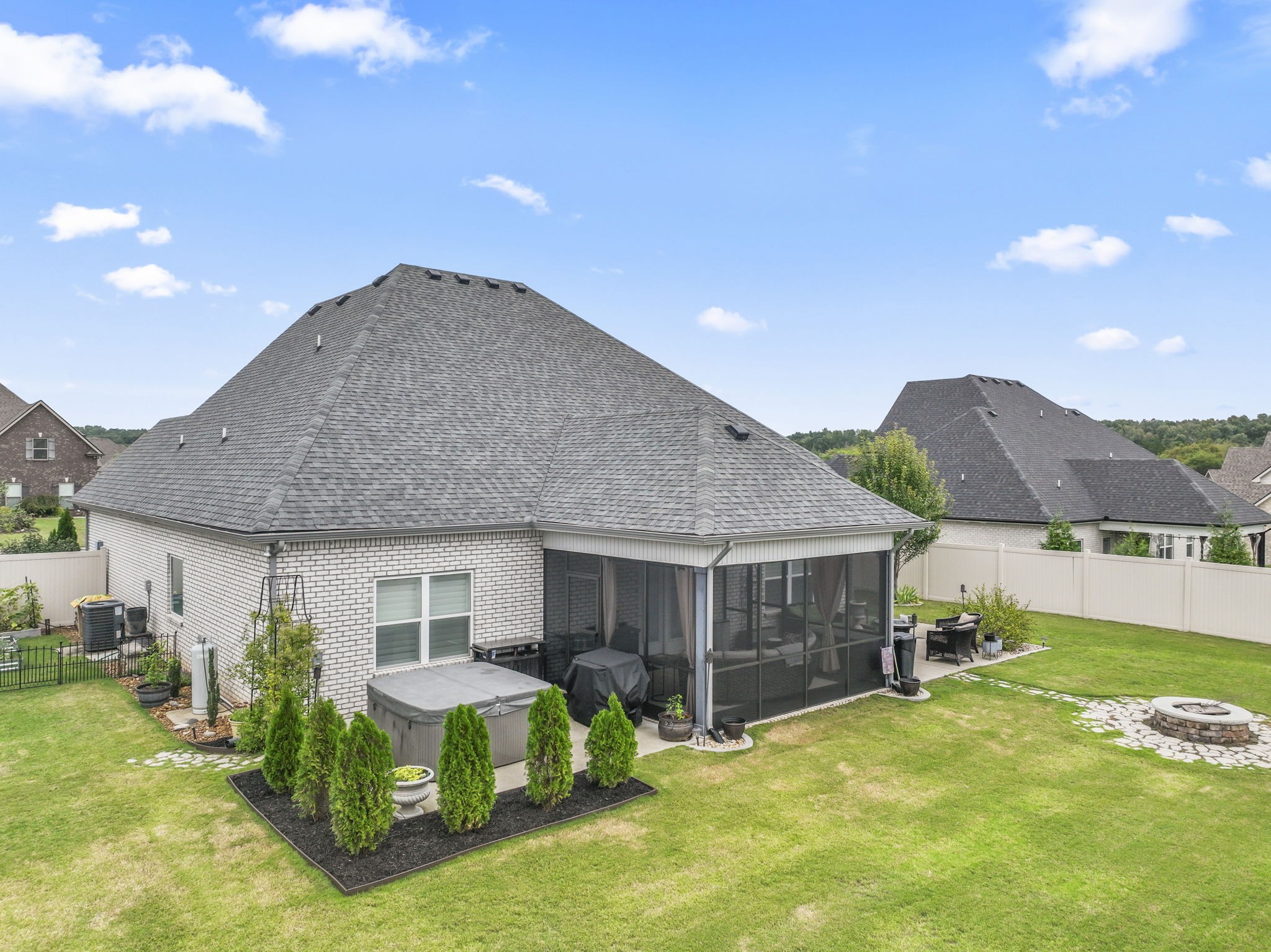 1122 Escalade Ct