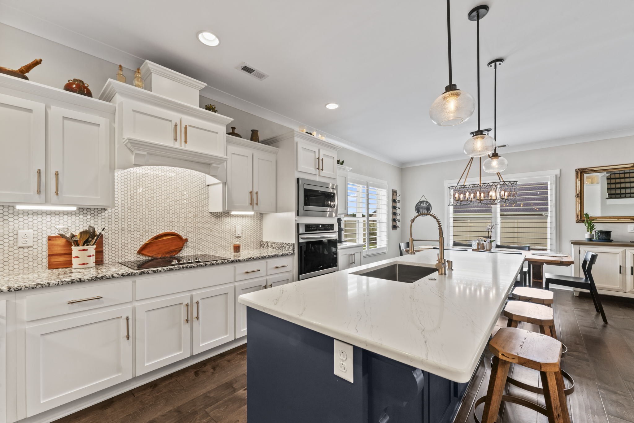 1122 Escalade Ct