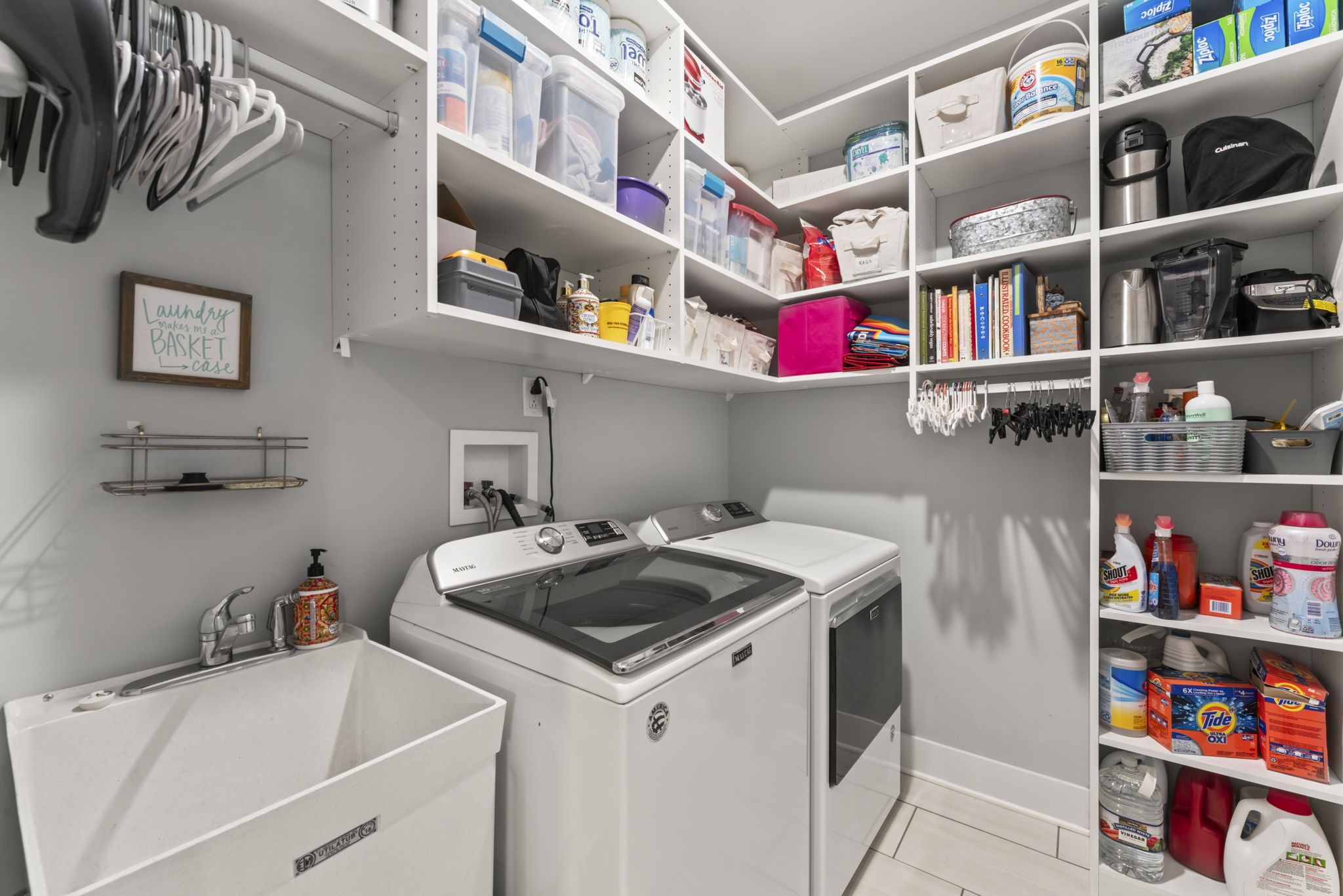 1122 Escalade Ct