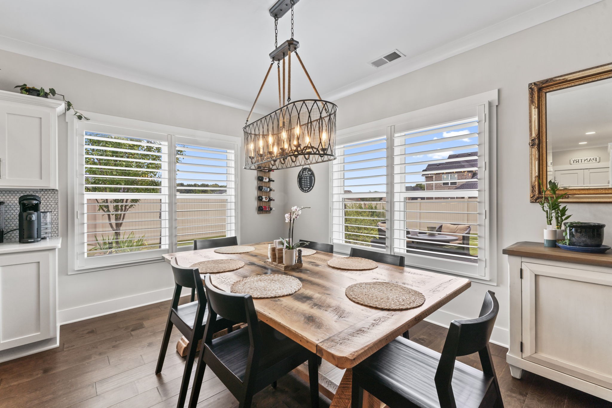 1122 Escalade Ct