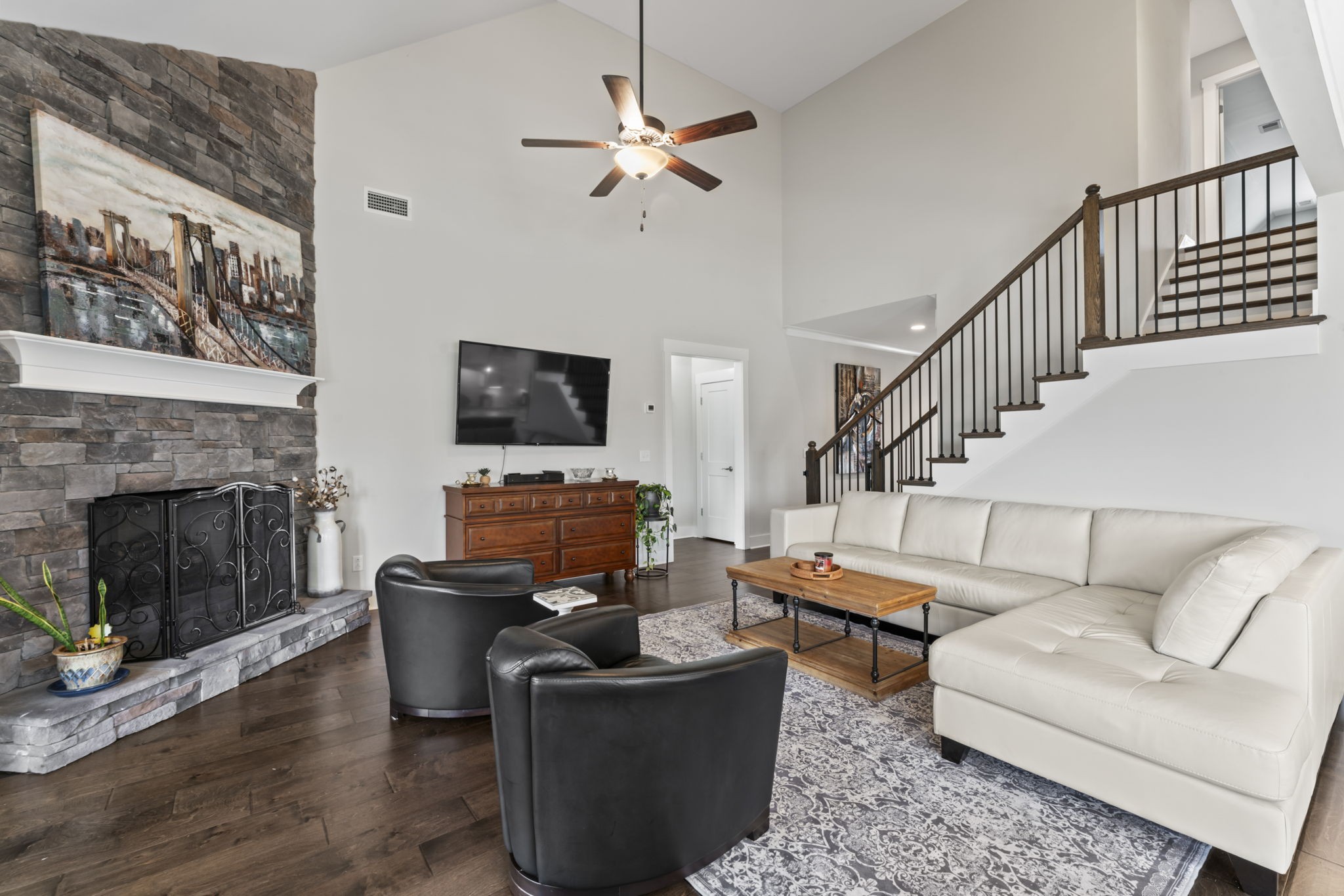 1122 Escalade Ct