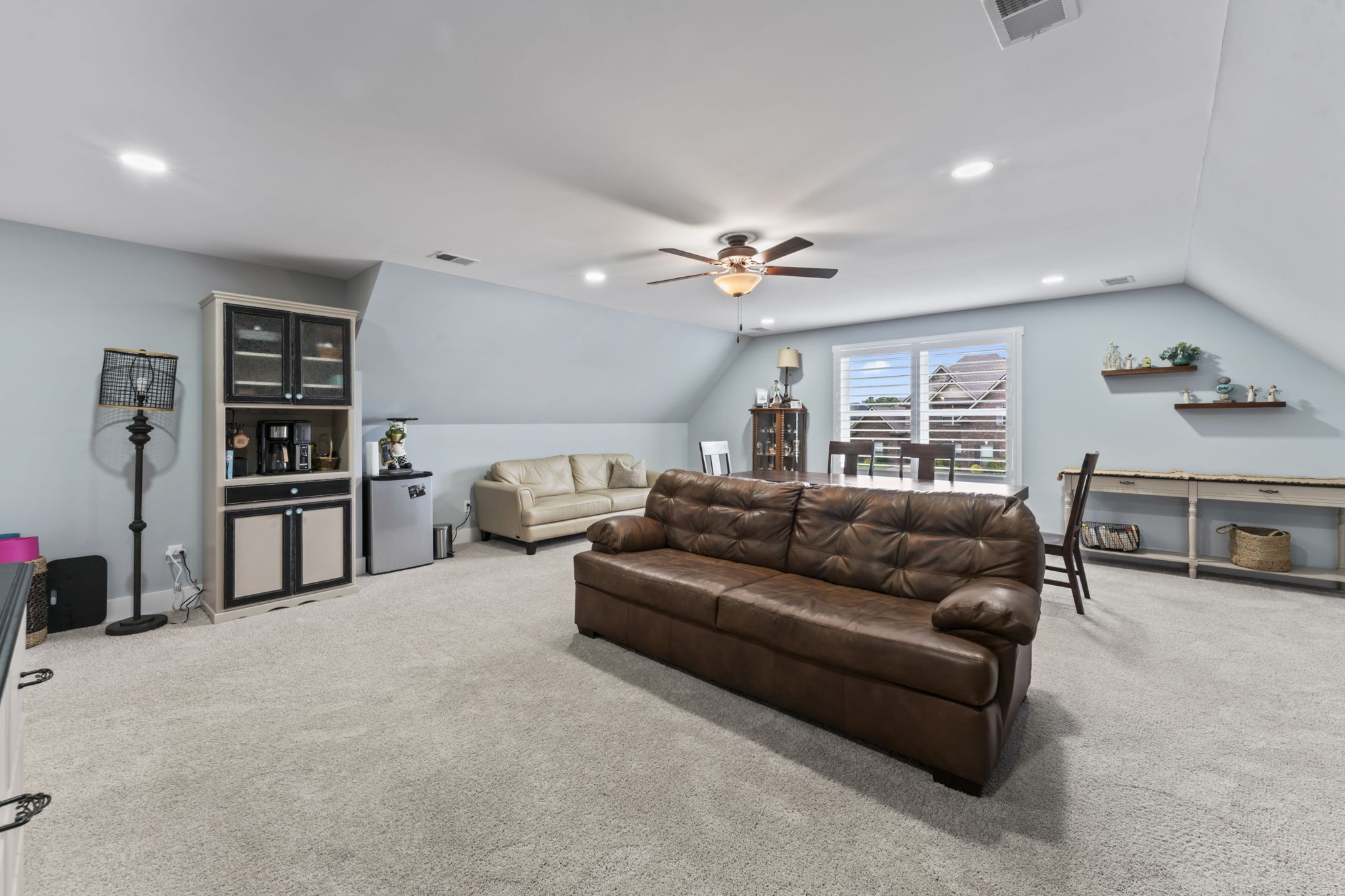 1122 Escalade Ct