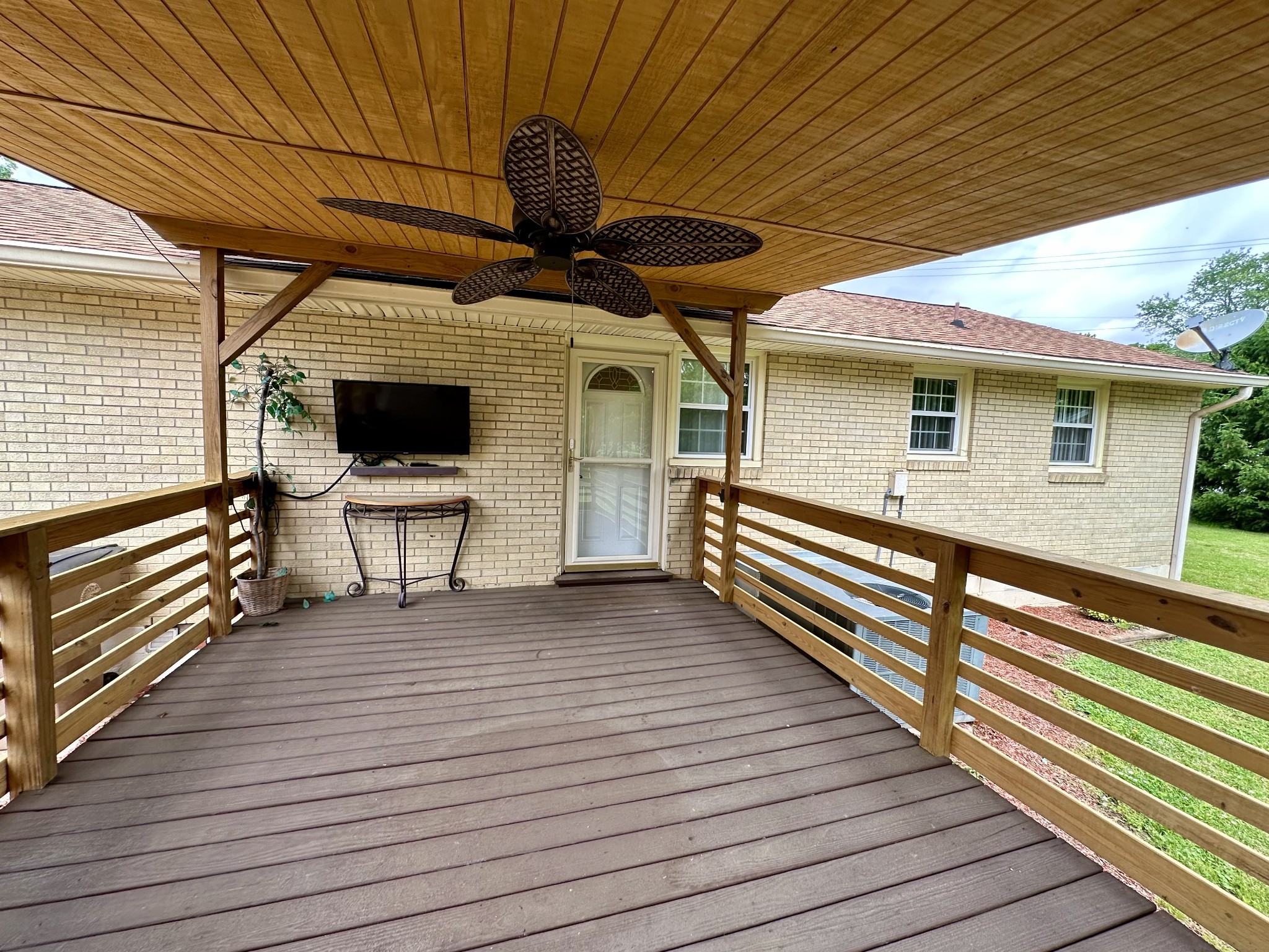 207 Cathy Jo Dr