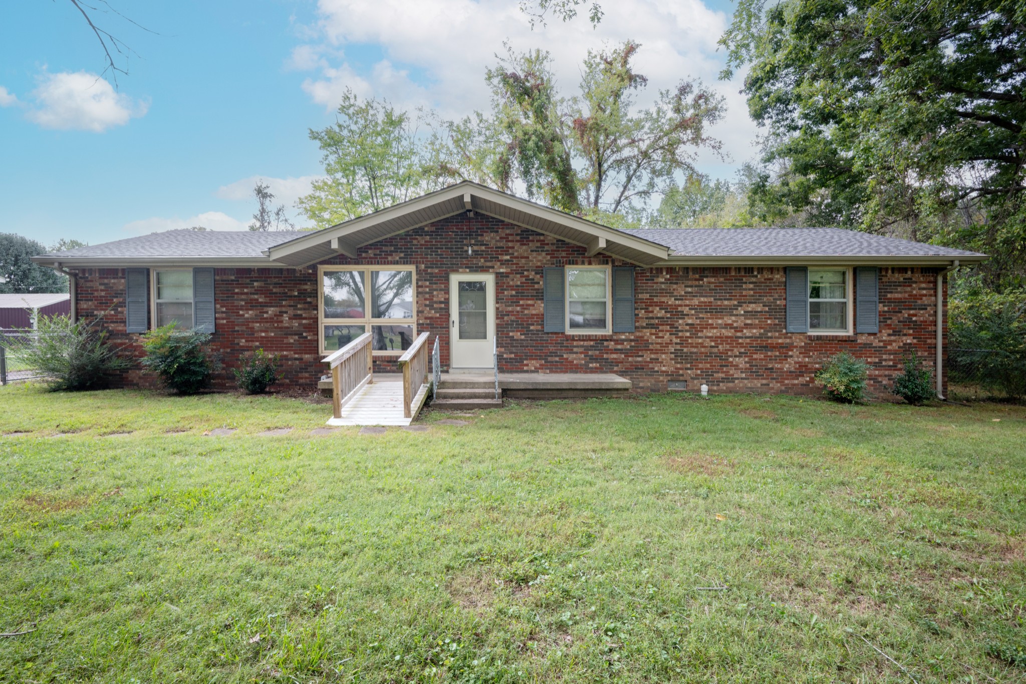 206 Sunset Rd