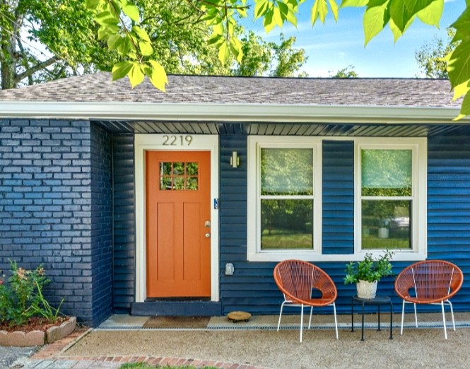 2219 Fernwood Dr