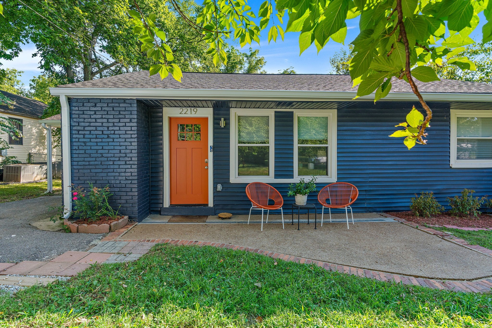 2219 Fernwood Dr