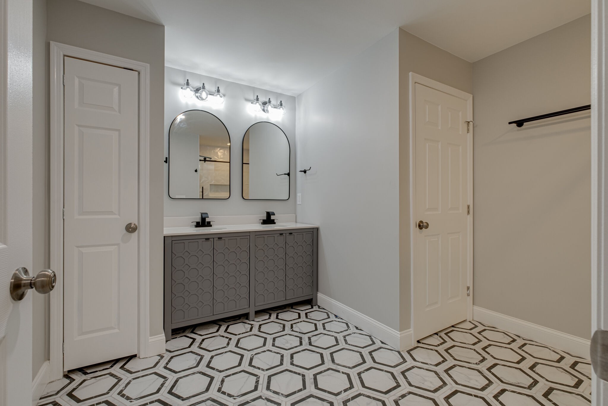 2219 Fernwood Dr