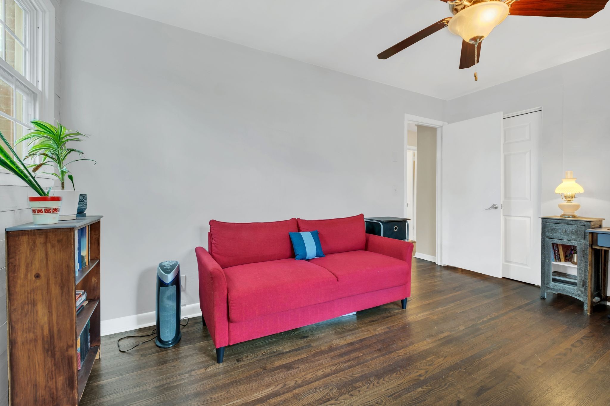 8107 Bonnafair Dr
