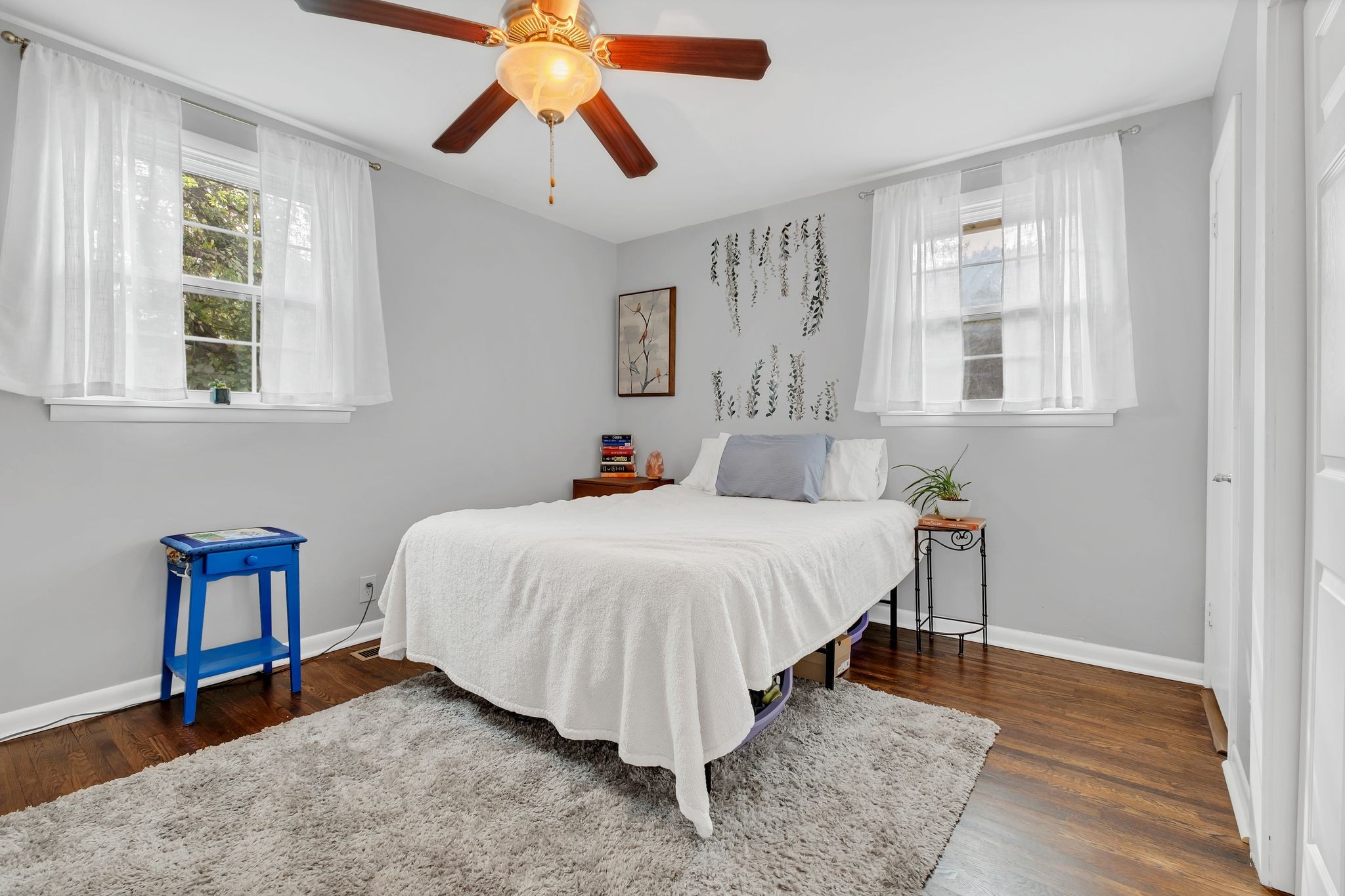 8107 Bonnafair Dr