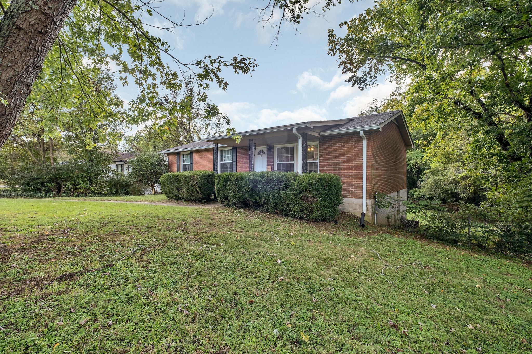 8107 Bonnafair Dr